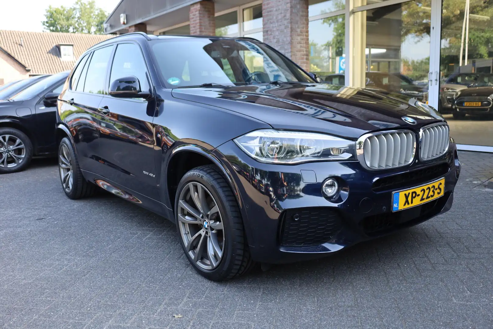 BMW X5 xDrive40d High Executive M- LEER PANO HUD ELEC.STO Zwart - 2
