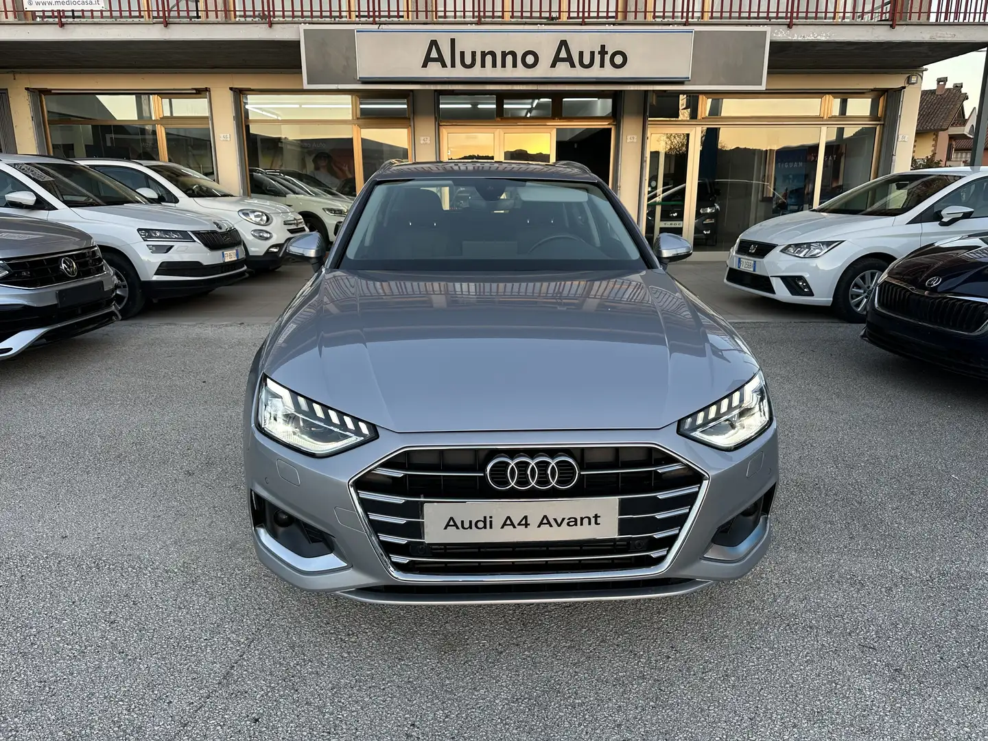 Audi A4 A4 Avant 40g-tron Business Advanced 170cv s-tronic Argent - 1
