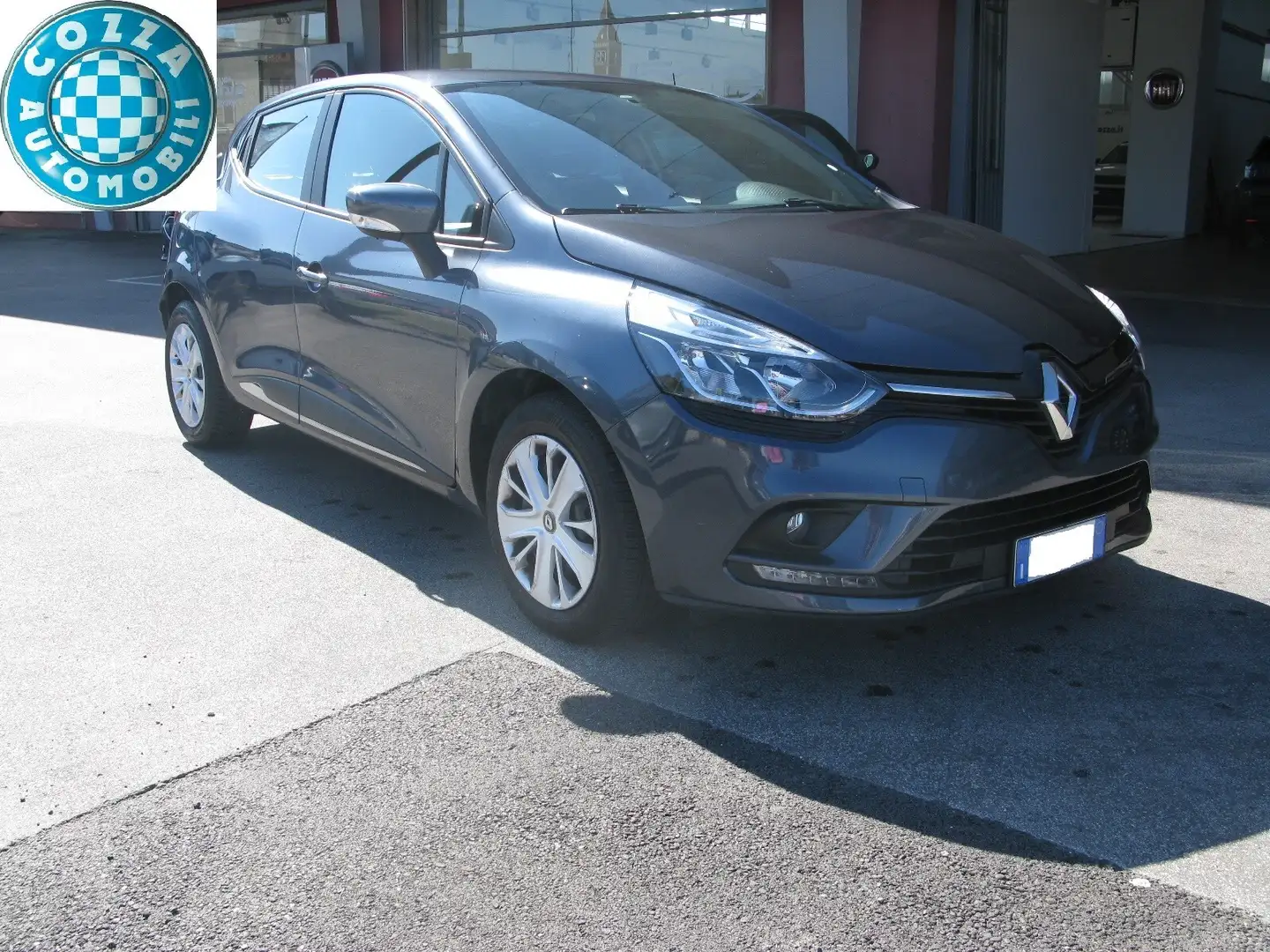 Renault Clio Clio TCe 12V 75 CV 5 porte Business Grijs - 1