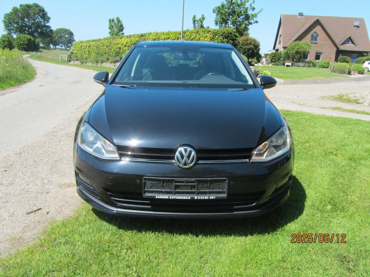 Volkswagen Golf VII Lim. Cup BMT 2,0 TDI 150 PS S-Heft Navi Schwarz - 2