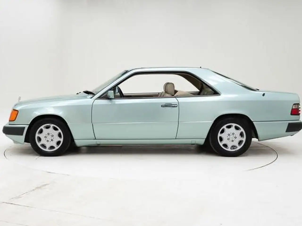 Mercedes-Benz 300 CE '92 CH51949, foto 8