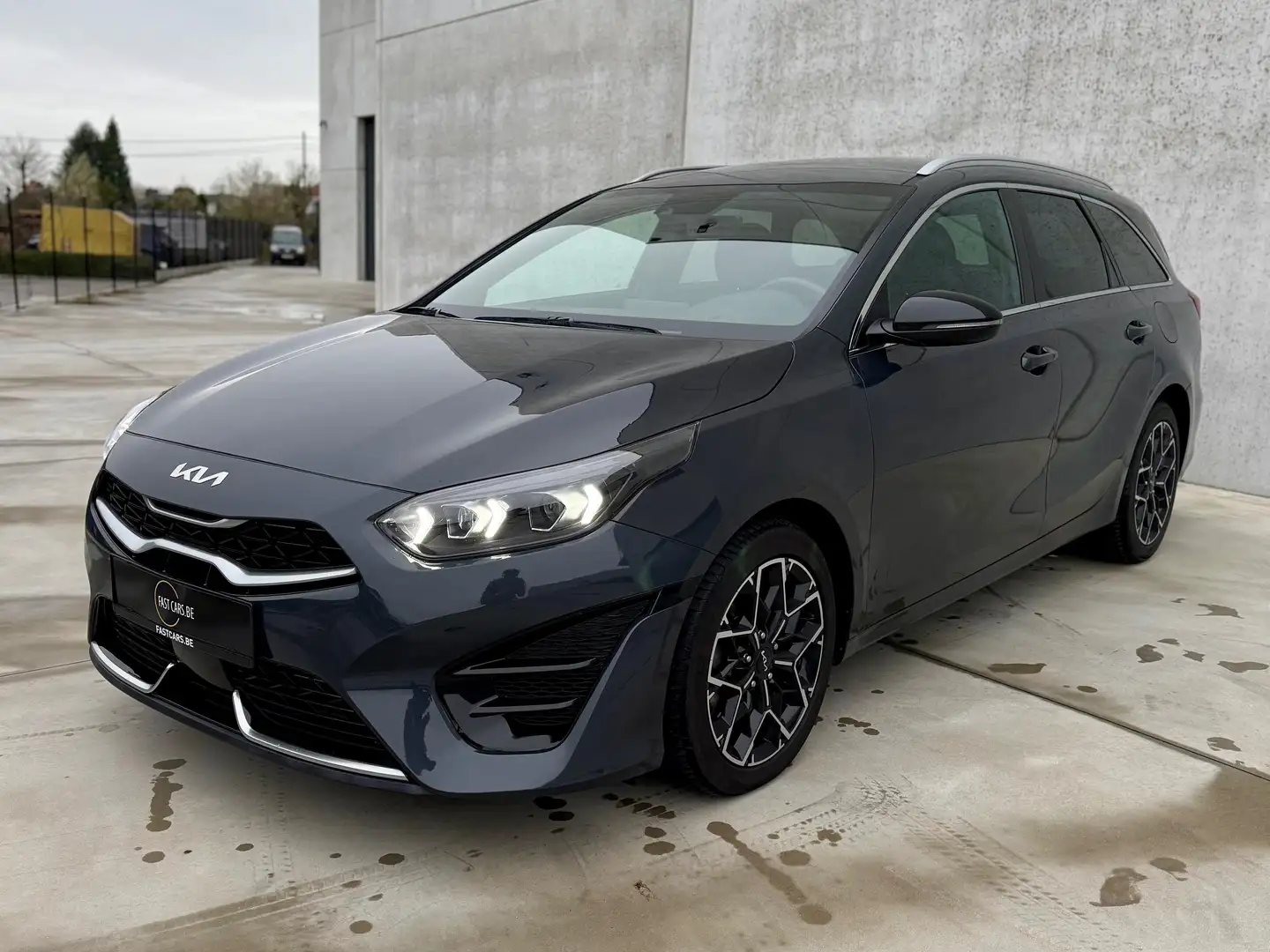 Kia Ceed SW / cee'd SW Ceed SW 1.6 CRDi (48V Mild-Hybrid) DCT7 GT Line Grijs - 2