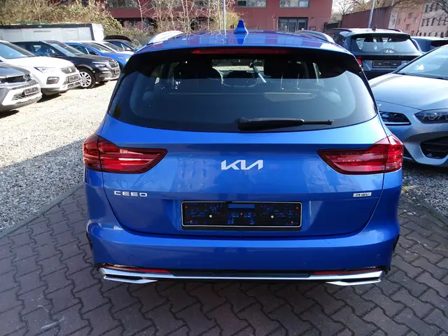 Kia Ceed view 4