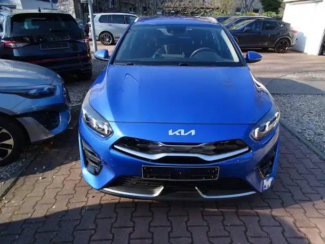 Kia Ceed view 2