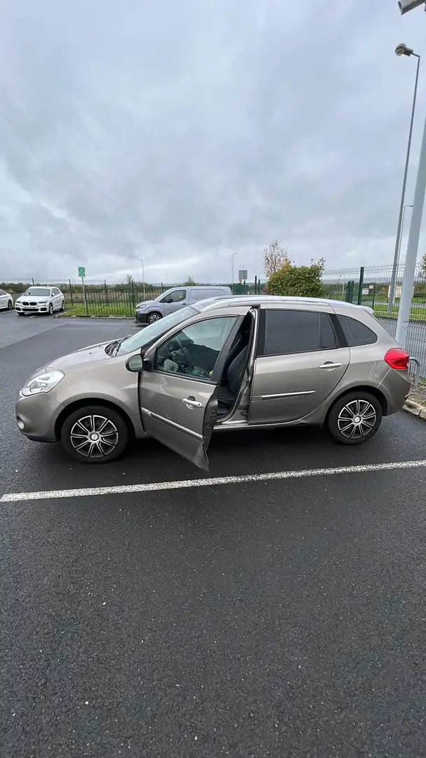 Renault Clio Estate III 1.6 16V 110 XV De France A - 1