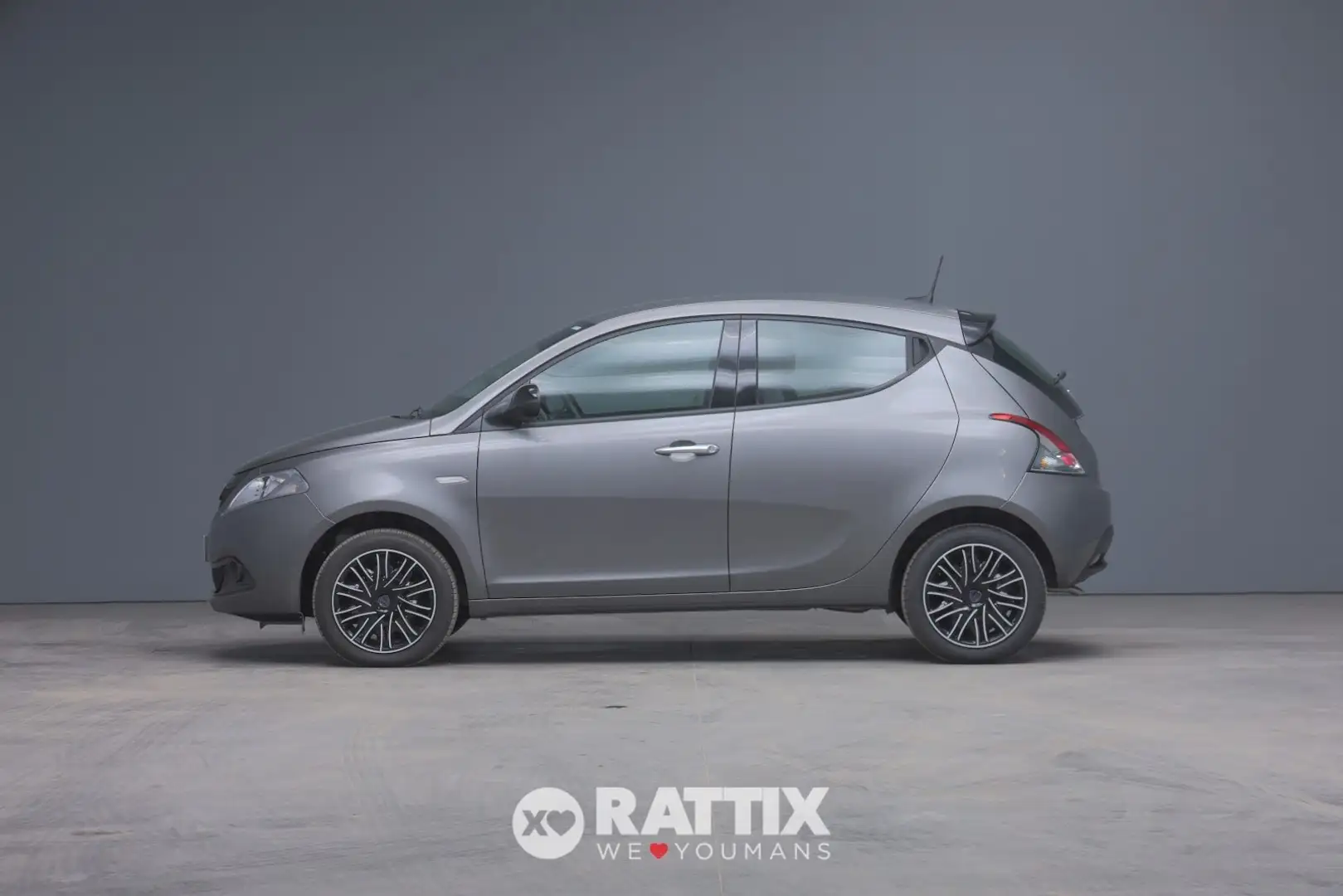 Lancia Ypsilon 1.0 Firefly Hybrid 70CV Oro Szürke - 2