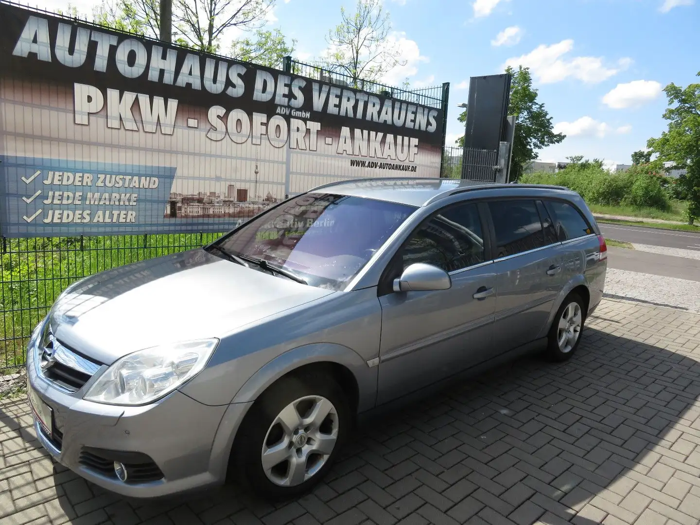 Opel Vectra C Caravan Edition Silber - 1