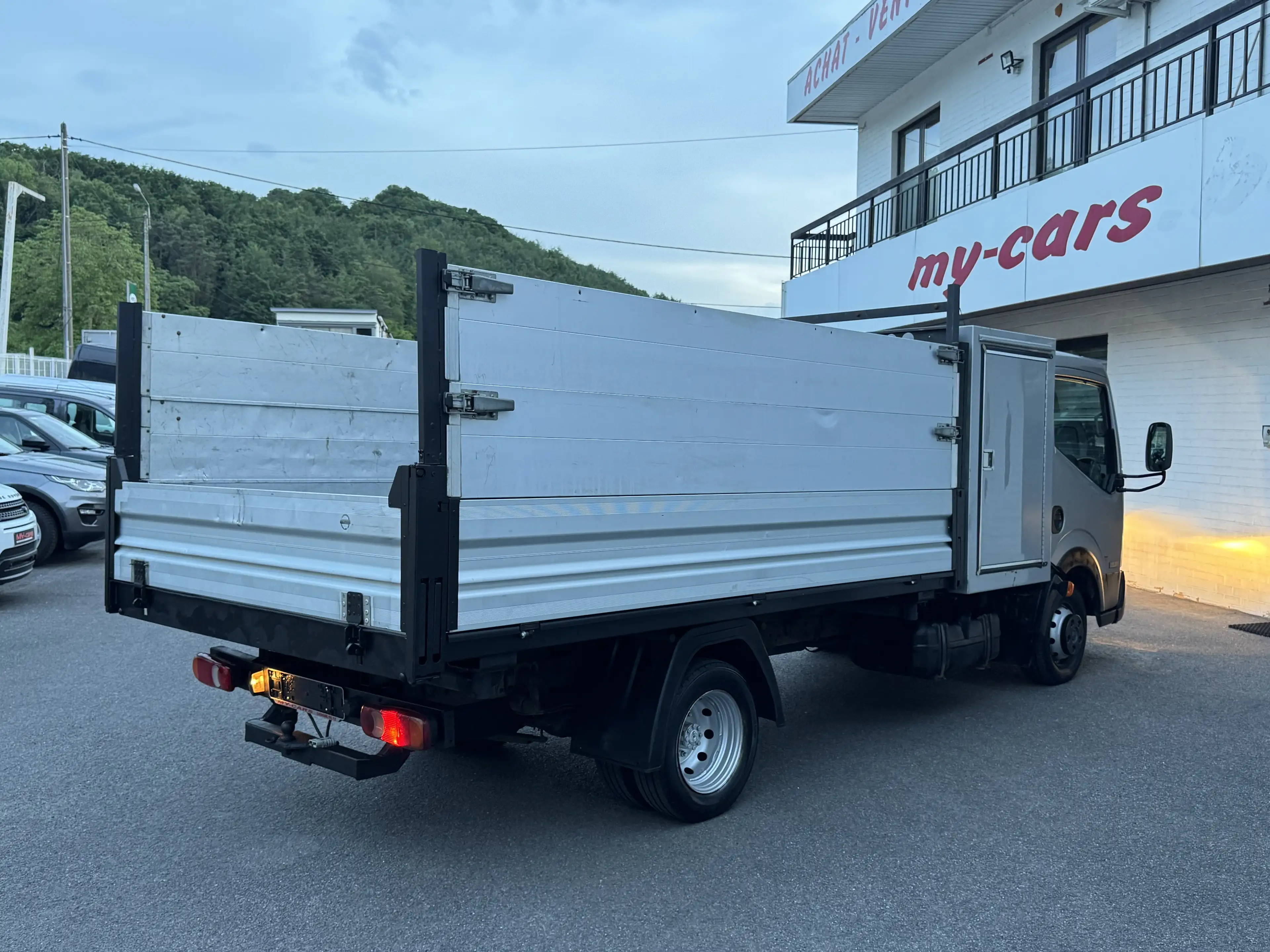 Nissan Cabstar 2500 DIESEL 130 CV 35.13 TRI BEN ÉLECTRIQUE — photo 6