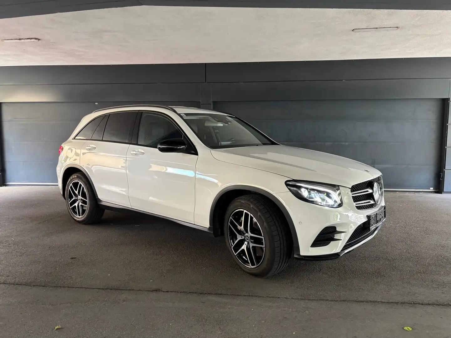 Mercedes-Benz GLC 220 GLC 220 d 4Matic AMG-Line Weiß - 1