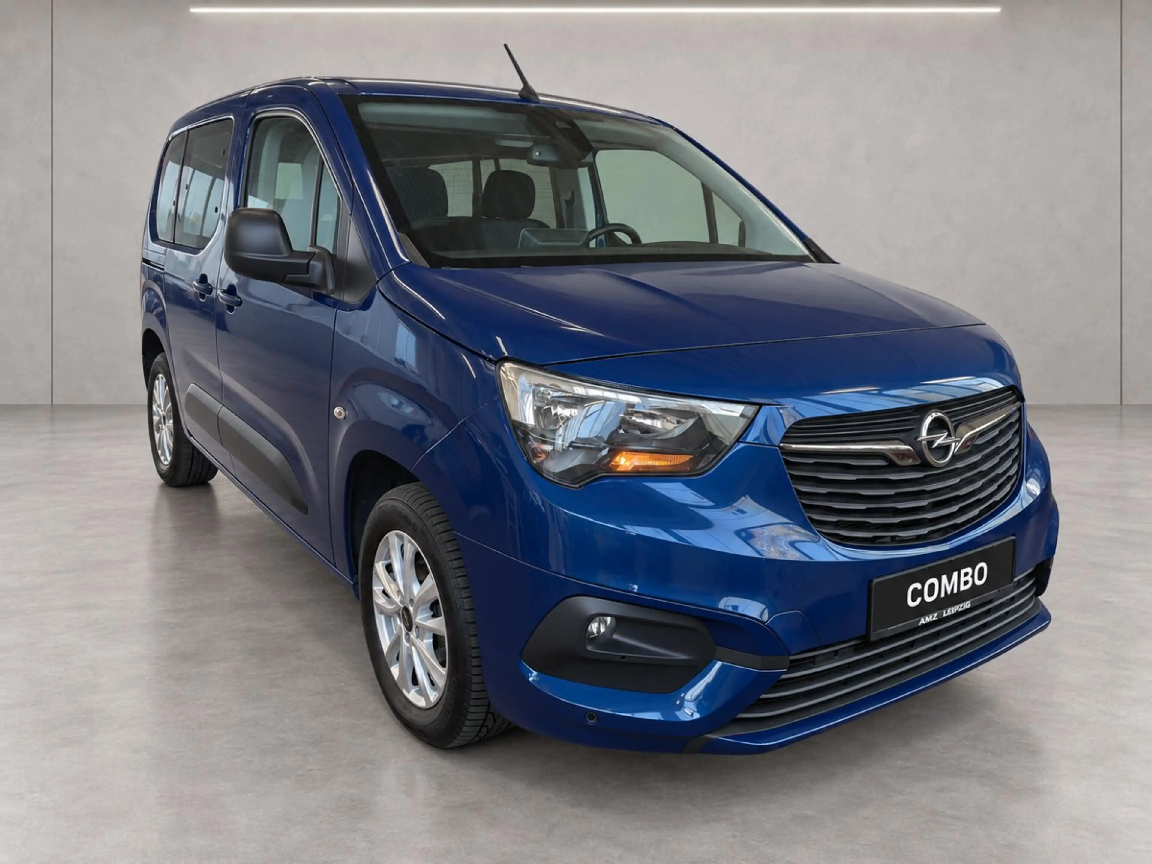 Opel Combo Life E 1.5 D Edition *HU/AU neu* — photo 10