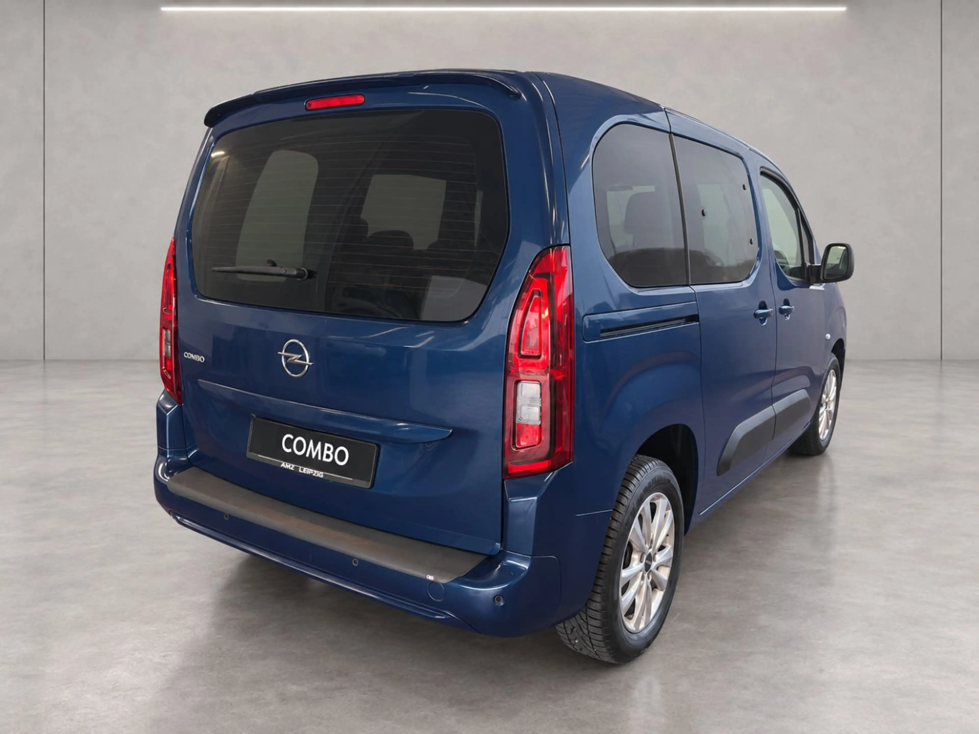 Opel Combo Life E 1.5 D Edition *HU/AU neu* — photo 8