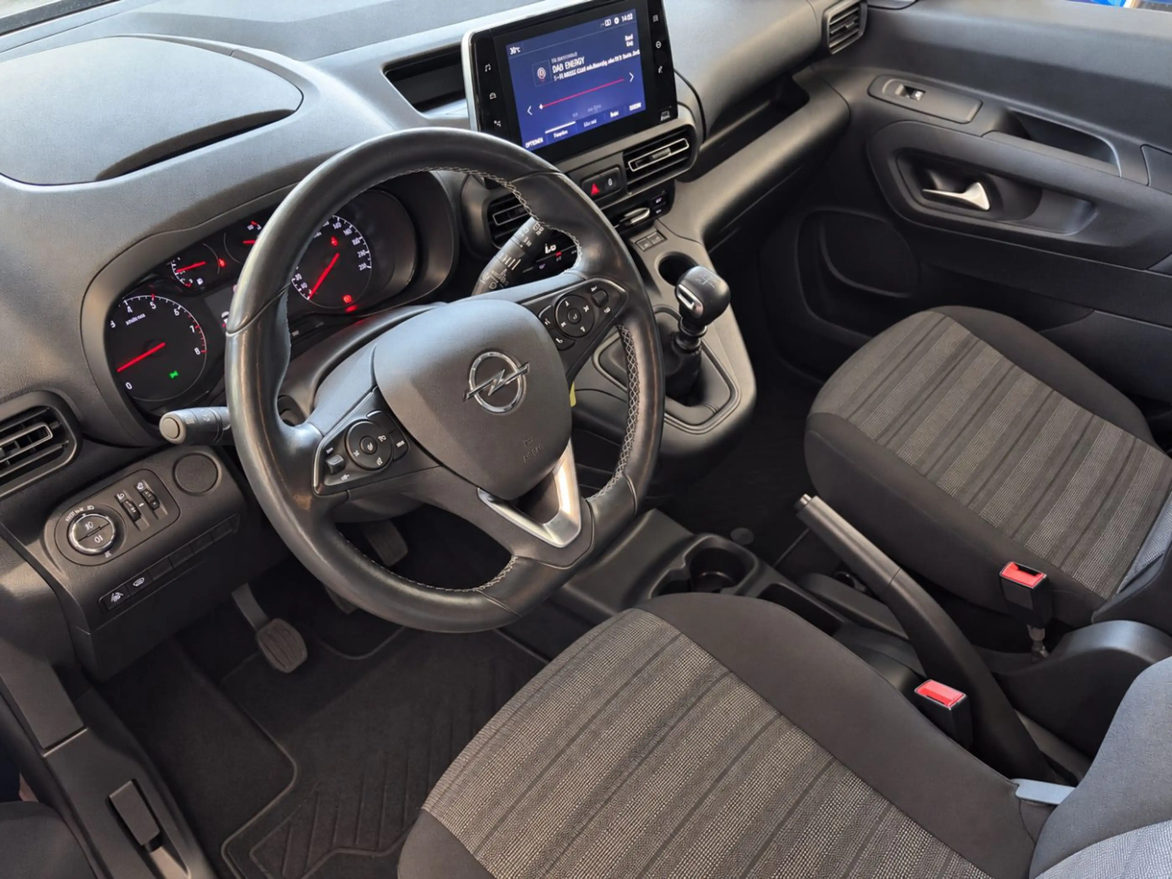 Opel Combo Life E 1.5 D Edition *HU/AU neu* — photo 15