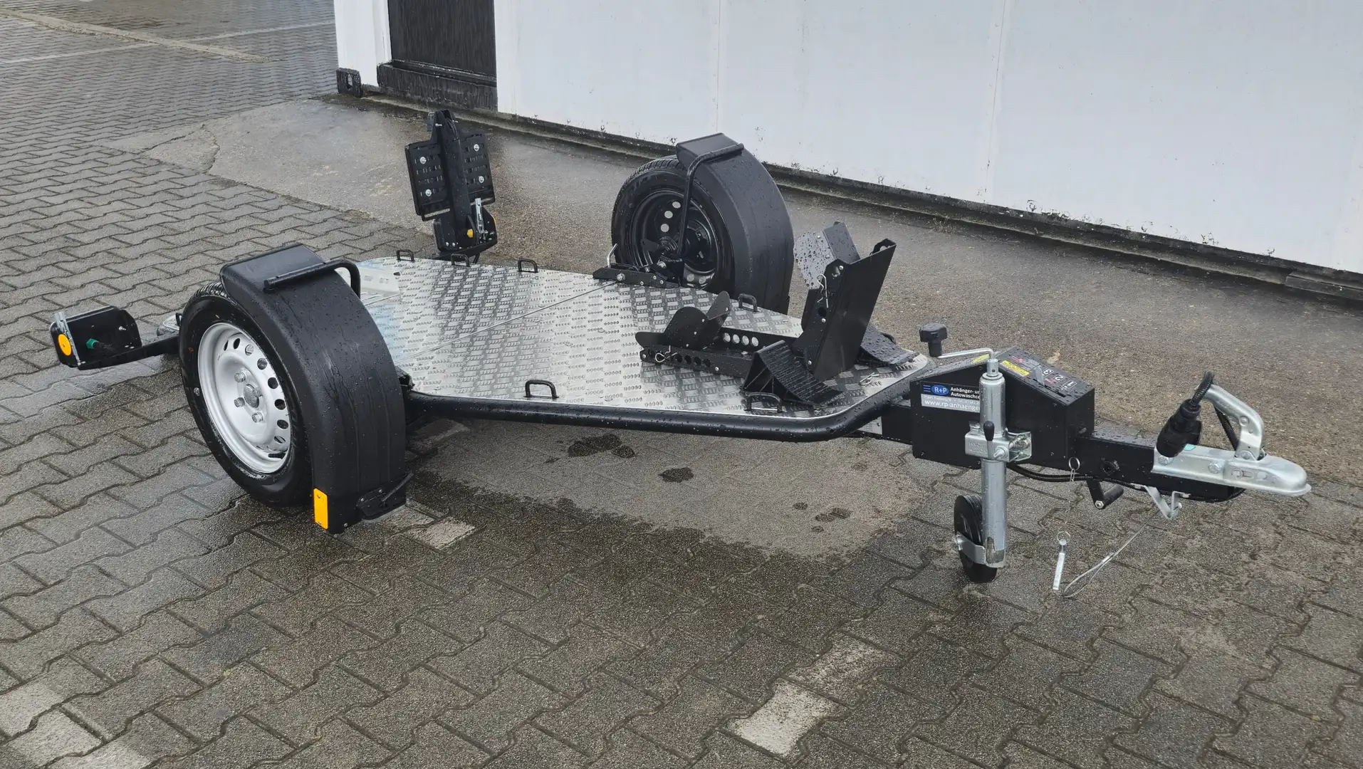 Sonstige Marken Lorries MT-1 Motorradanhänger 750 kg absenkbar - 1