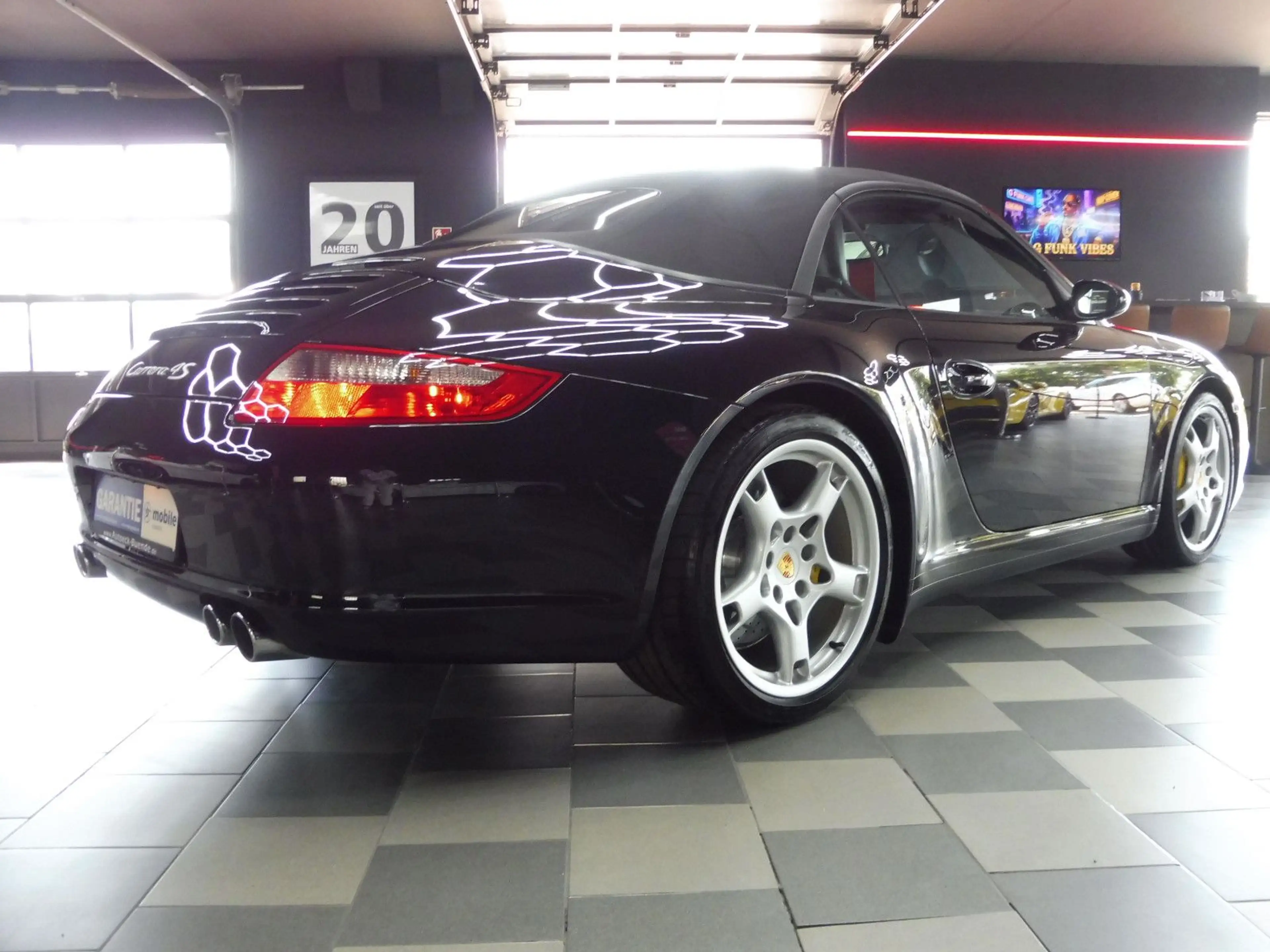 Porsche 997 911  997 Carrera 4 S Cabrio "Porsche-Historie" — photo 6