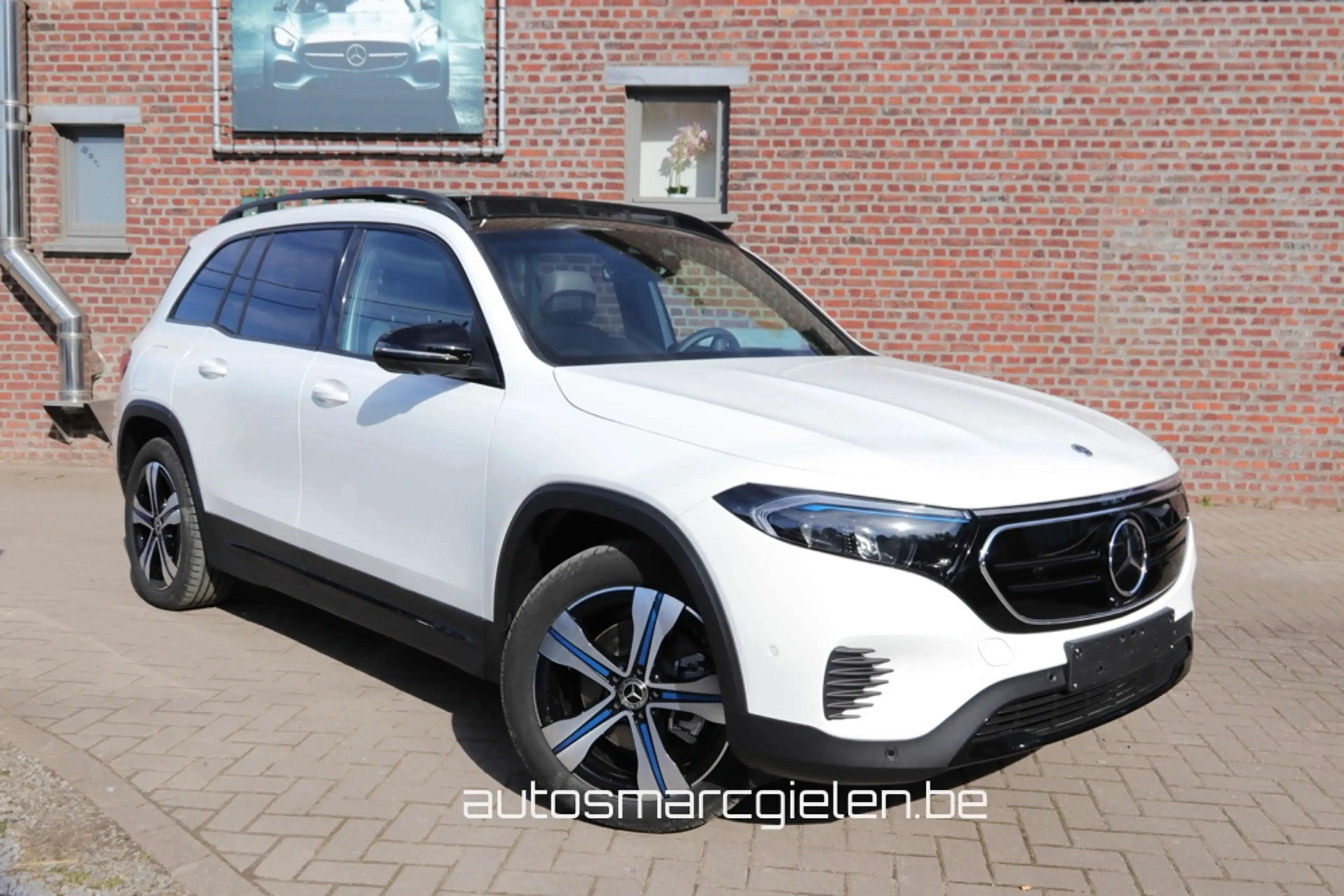 Mercedes-Benz EQB 350 EQB 66.5 kWh 350 4-Matic 7pl — photo 3
