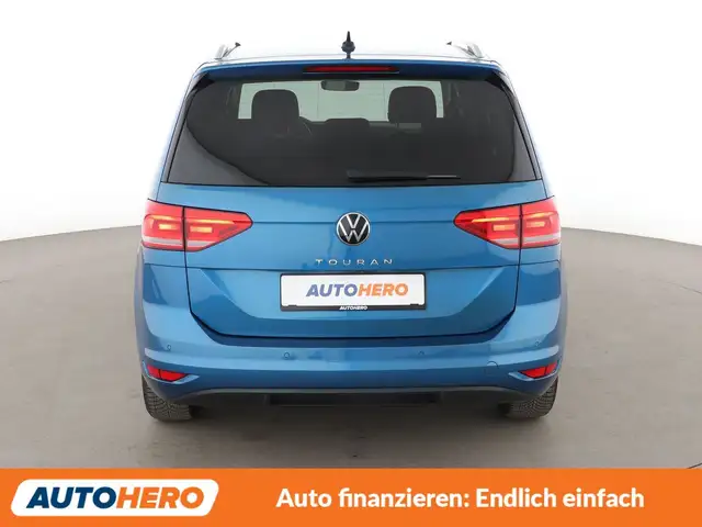 Volkswagen Touran view 5