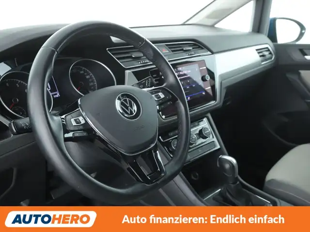 Volkswagen Touran view 11