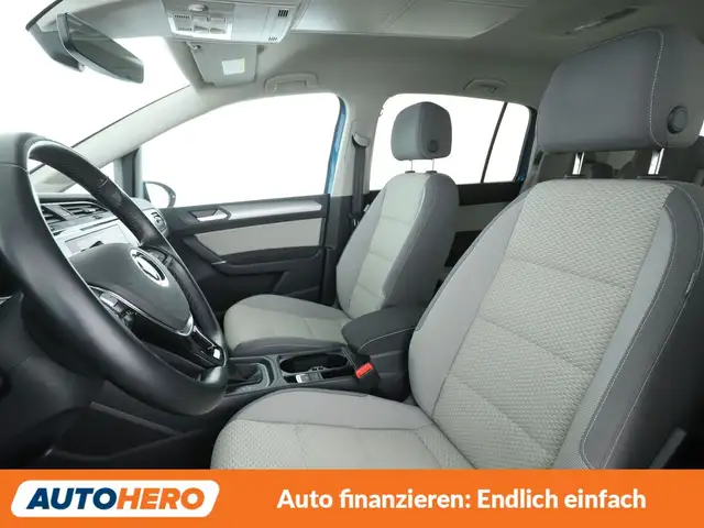 Volkswagen Touran view 10