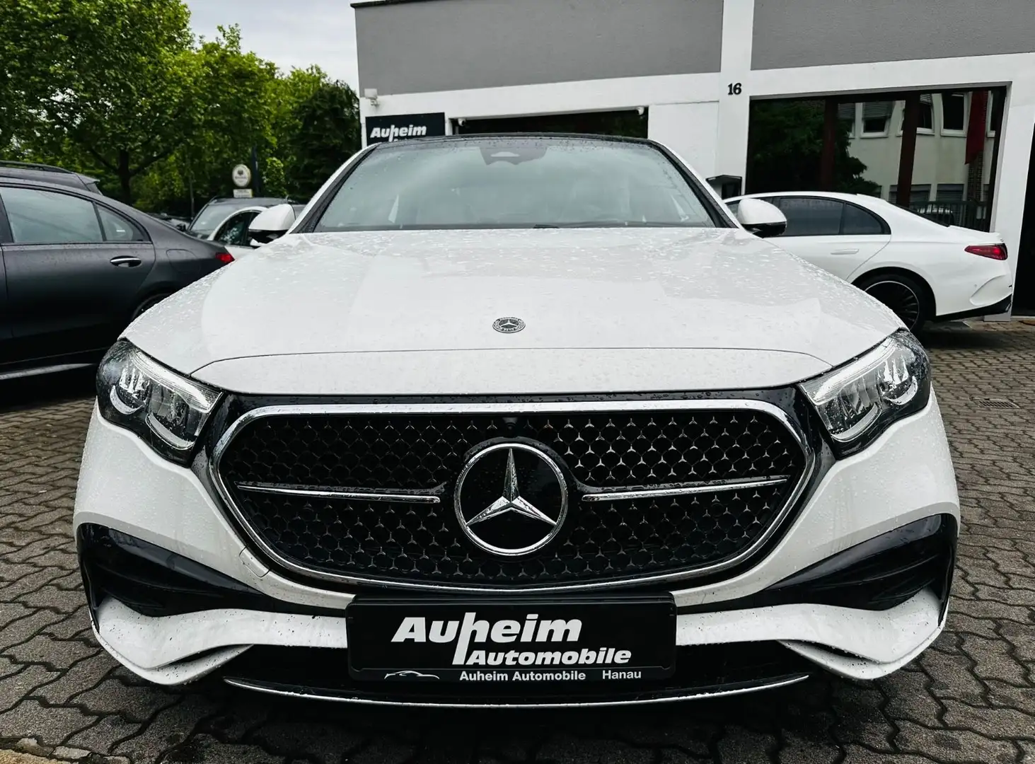 Mercedes-Benz E 200 AMG Line Advanced|HYPERSC. MBU|EUR1|PANO Blanc - 2