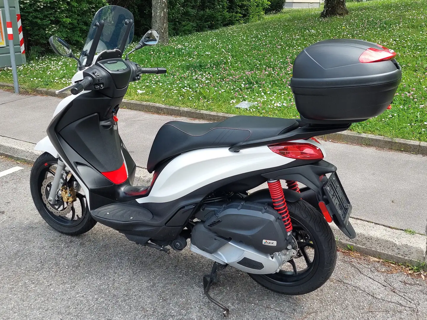 Piaggio Medley 125 Piaggio Medley 125 S IGET Alb - 2