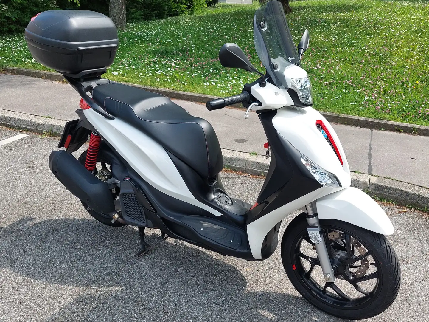 Piaggio Medley 125 Piaggio Medley 125 S IGET Alb - 1