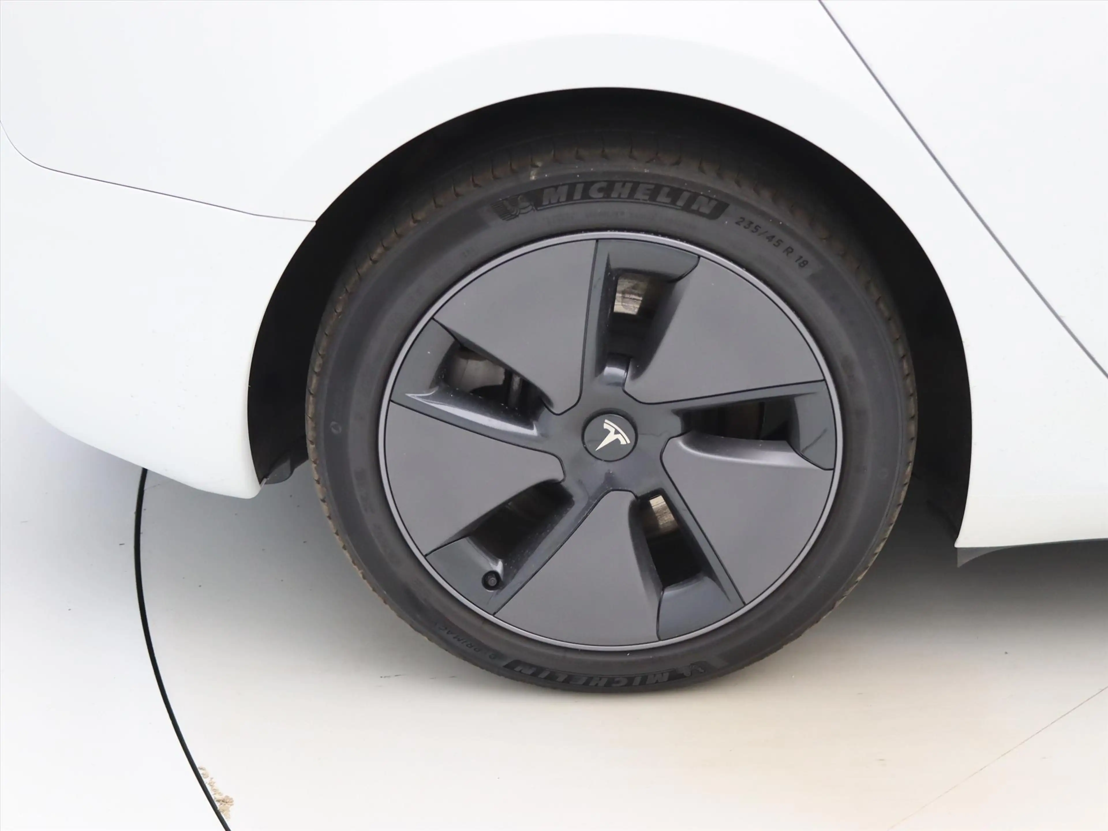 Tesla Model 3 Standard RWD Plus 96.3% SoH UPGRADE [ WIT LEDER+AM — photo 9