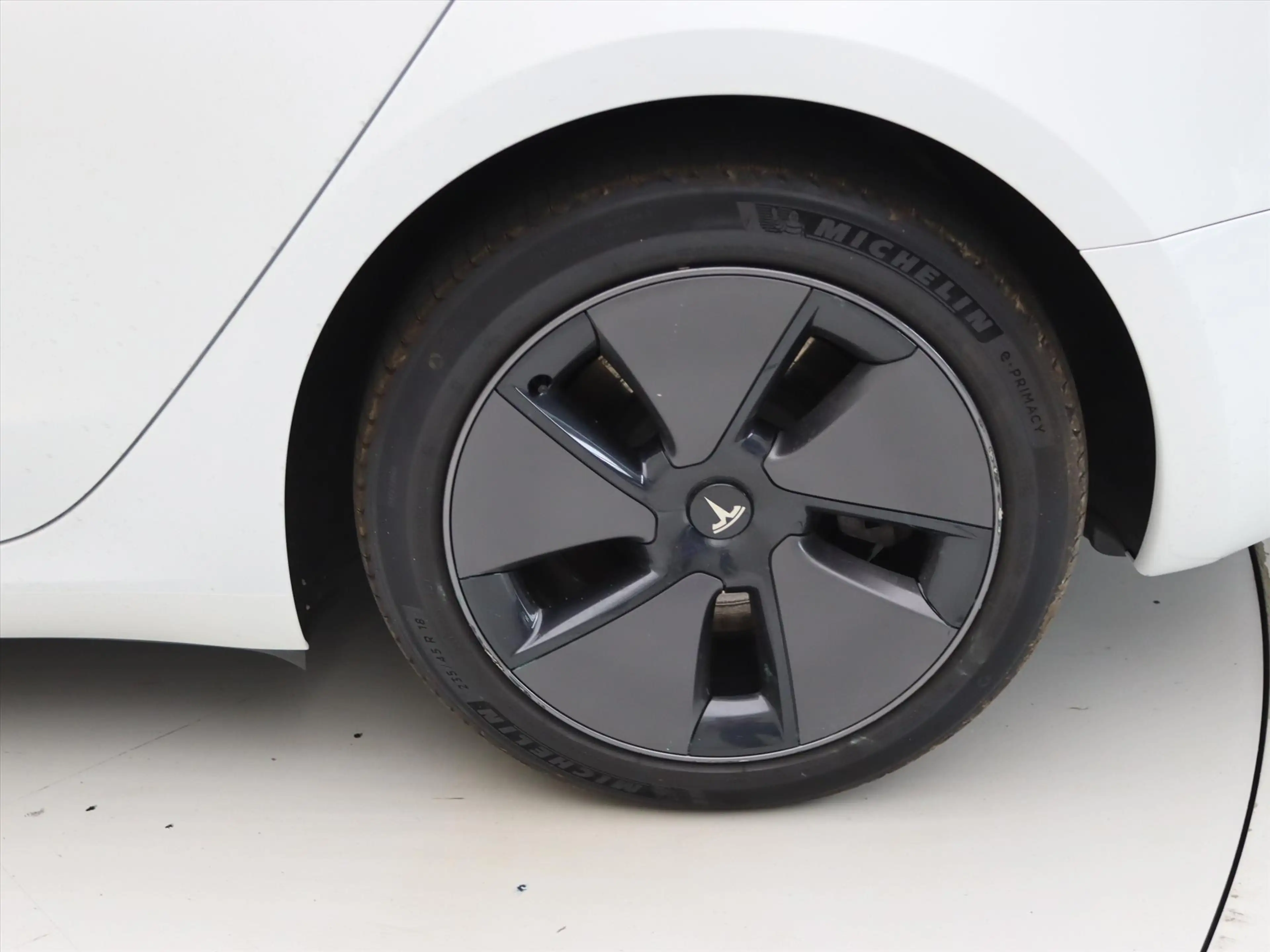 Tesla Model 3 Standard RWD Plus 96.3% SoH UPGRADE [ WIT LEDER+AM — photo 12