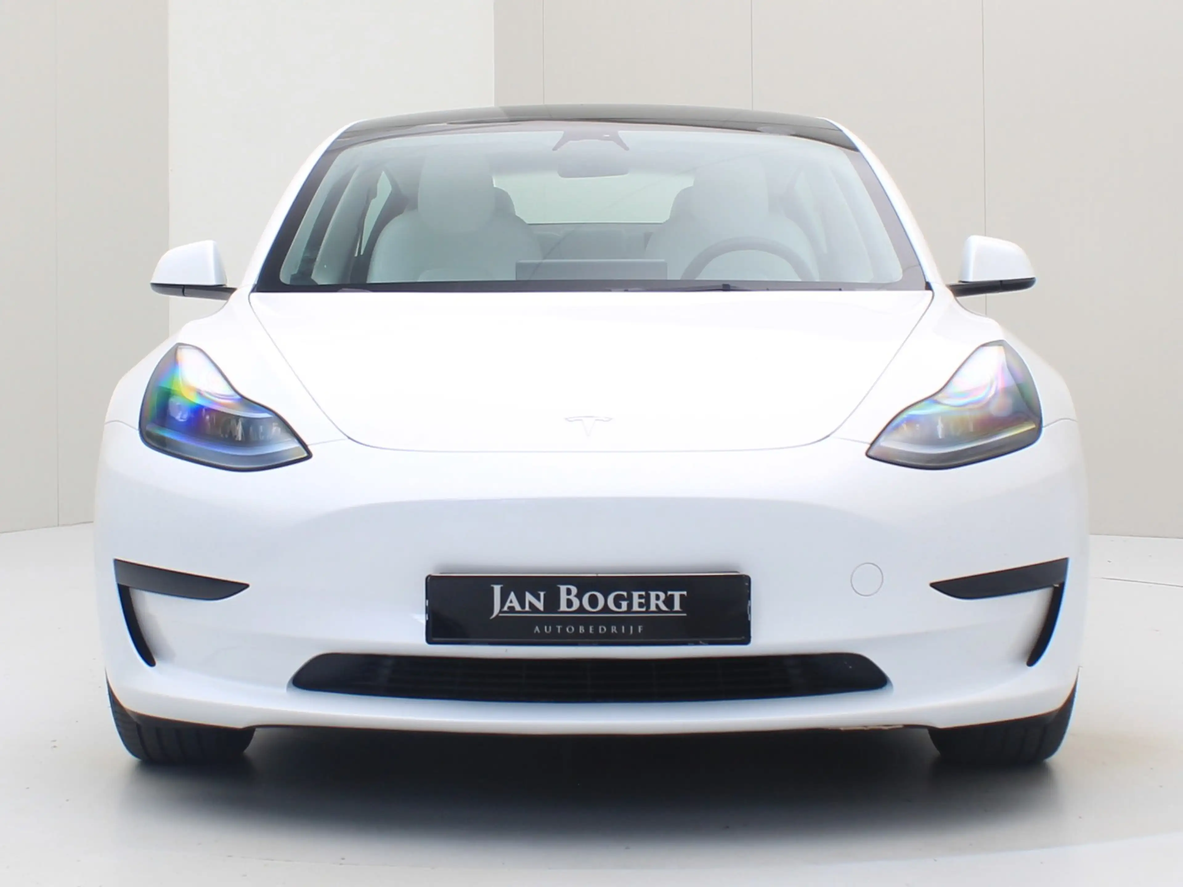 Tesla Model 3 Standard RWD Plus 96.3% SoH UPGRADE [ WIT LEDER+AM — photo 5