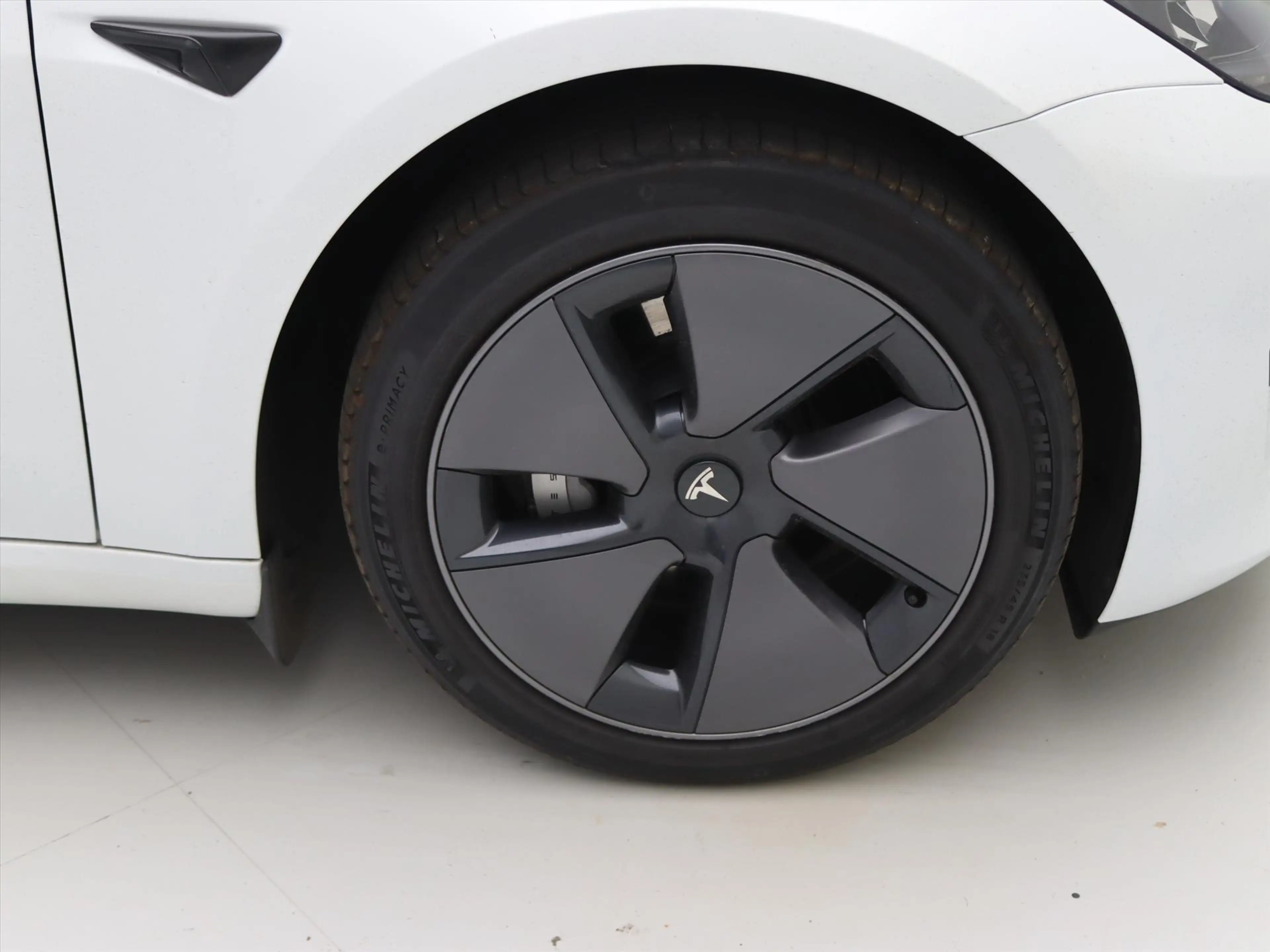 Tesla Model 3 Standard RWD Plus 96.3% SoH UPGRADE [ WIT LEDER+AM — photo 10