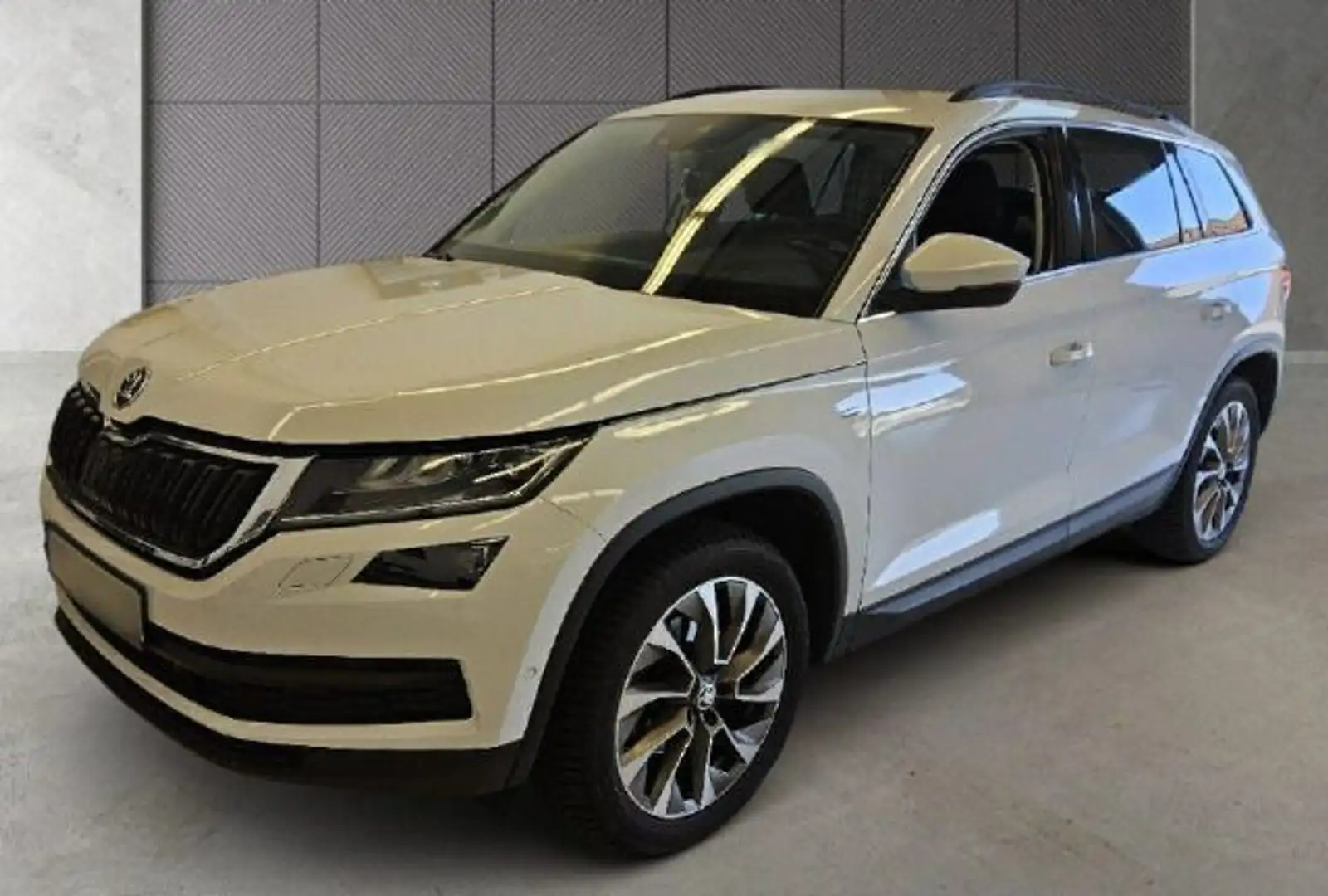 Skoda Kodiaq Clever 1.5 TSI DSG *NAVI*ACC*LED*RFK* Wit - 2