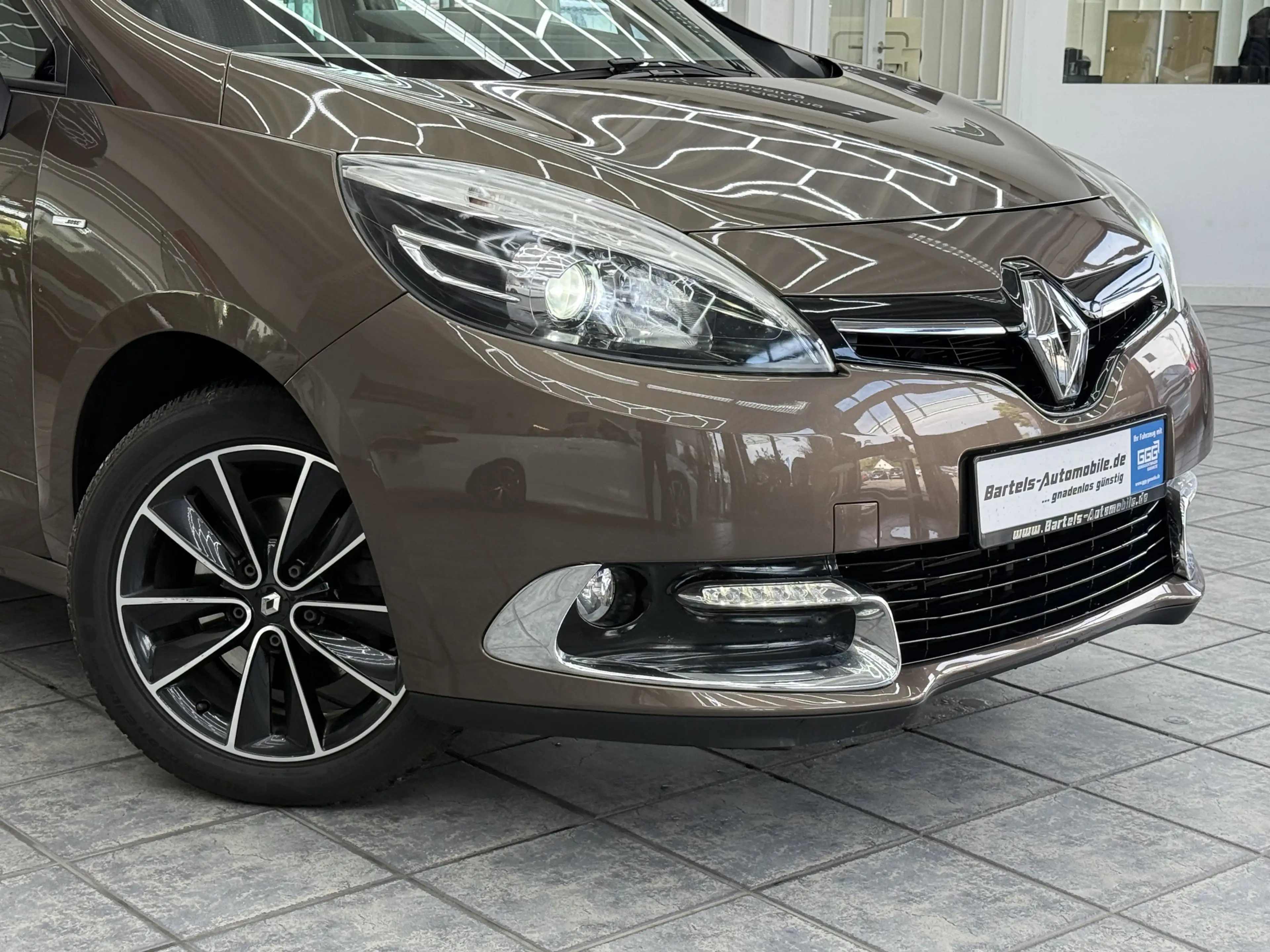 Renault Scenic 1.5 dCi BOSE Edition, Autom., Leder, Navi — photo 2