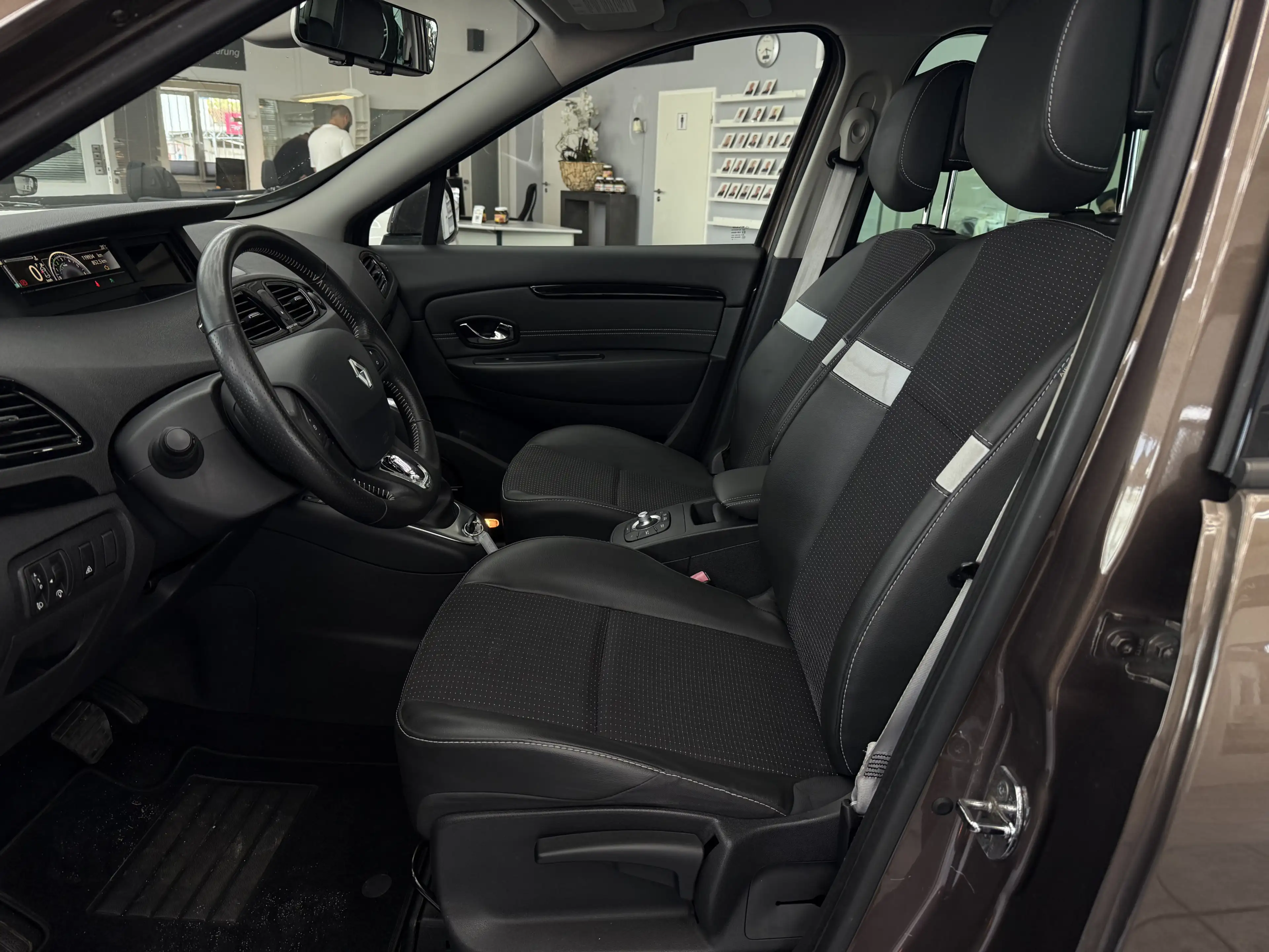 Renault Scenic 1.5 dCi BOSE Edition, Autom., Leder, Navi — photo 5