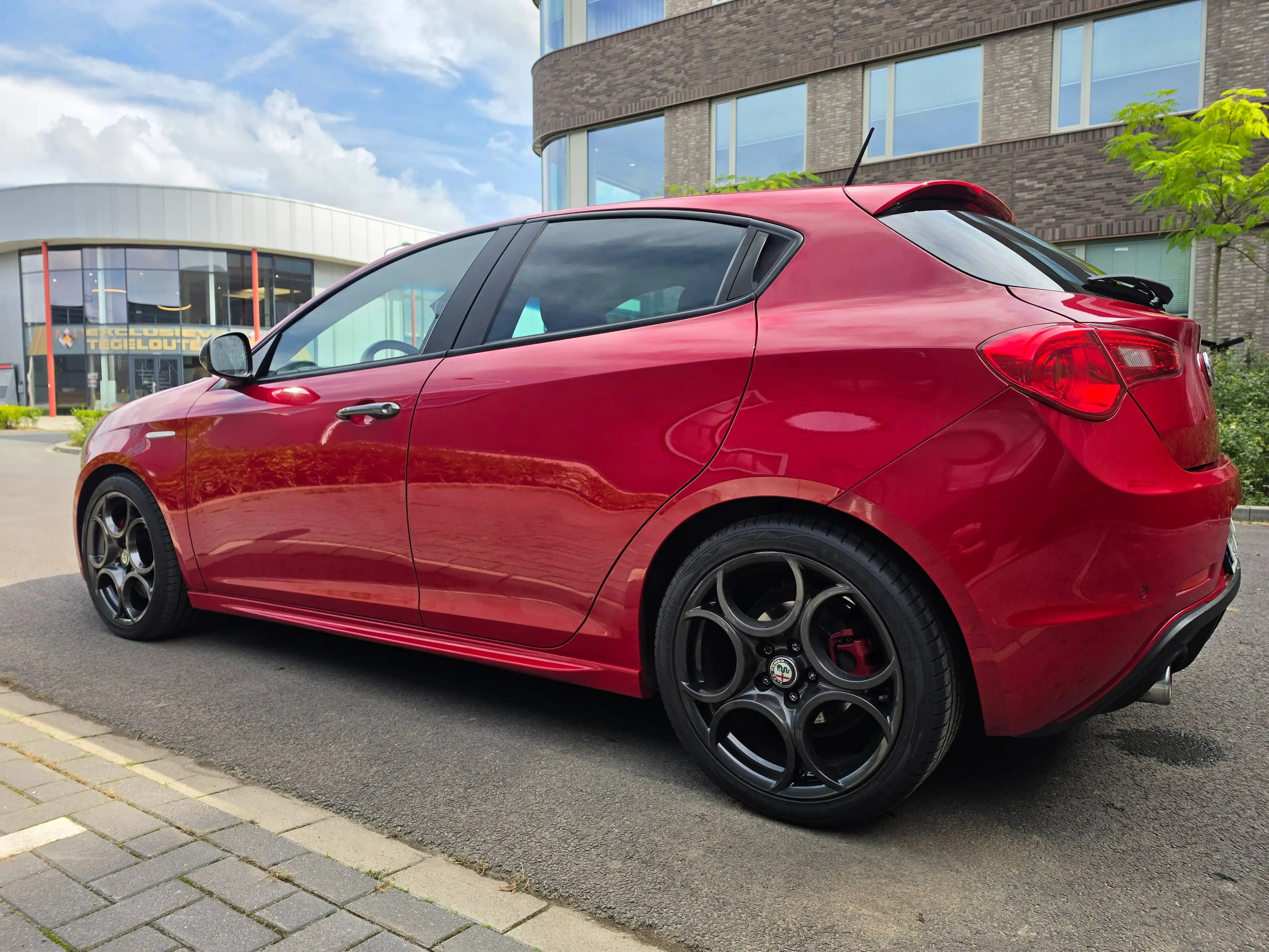 Alfa Romeo Giulietta 1.4 T MultiAir Super — photo 8