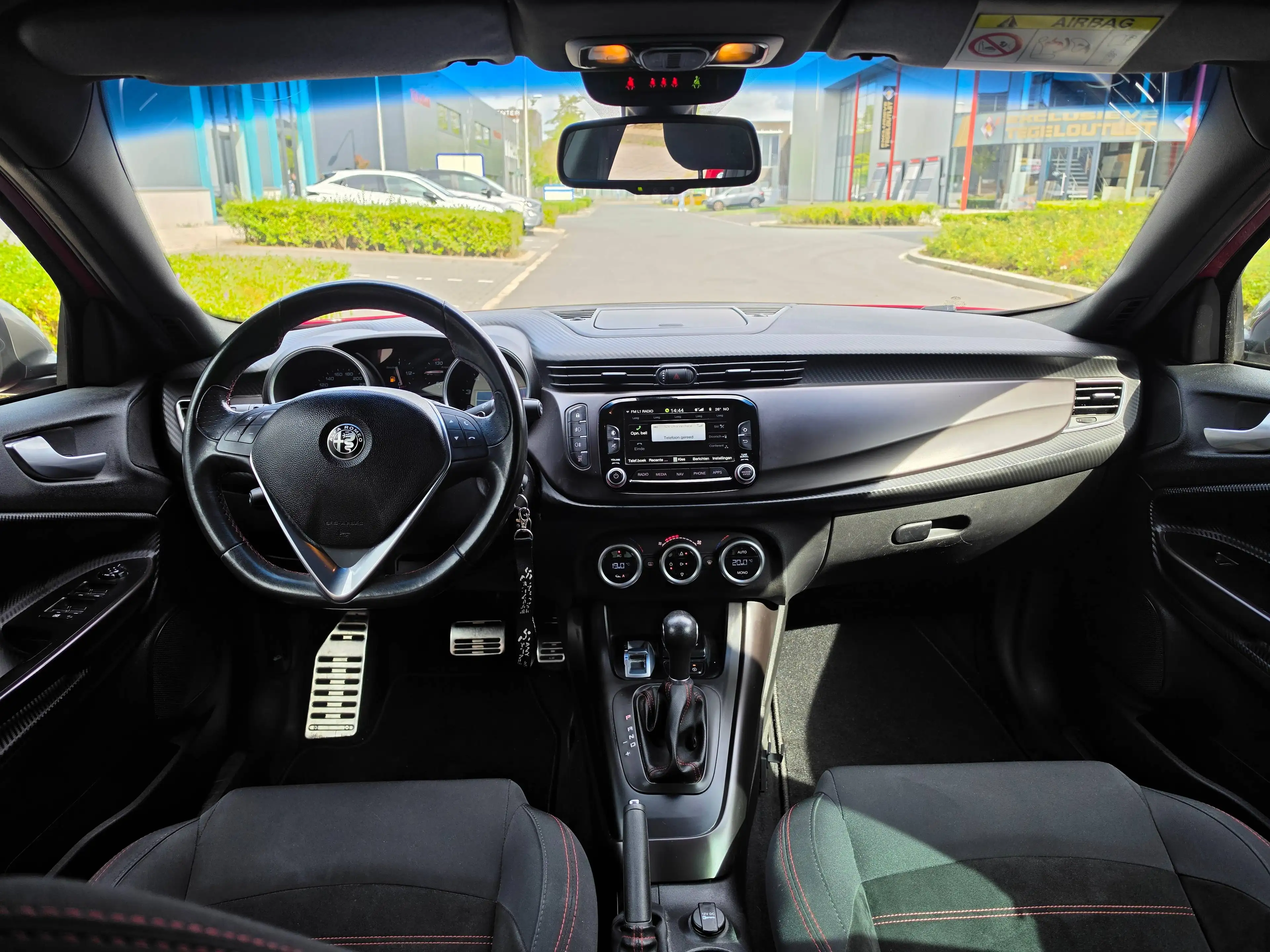Alfa Romeo Giulietta 1.4 T MultiAir Super — photo 15