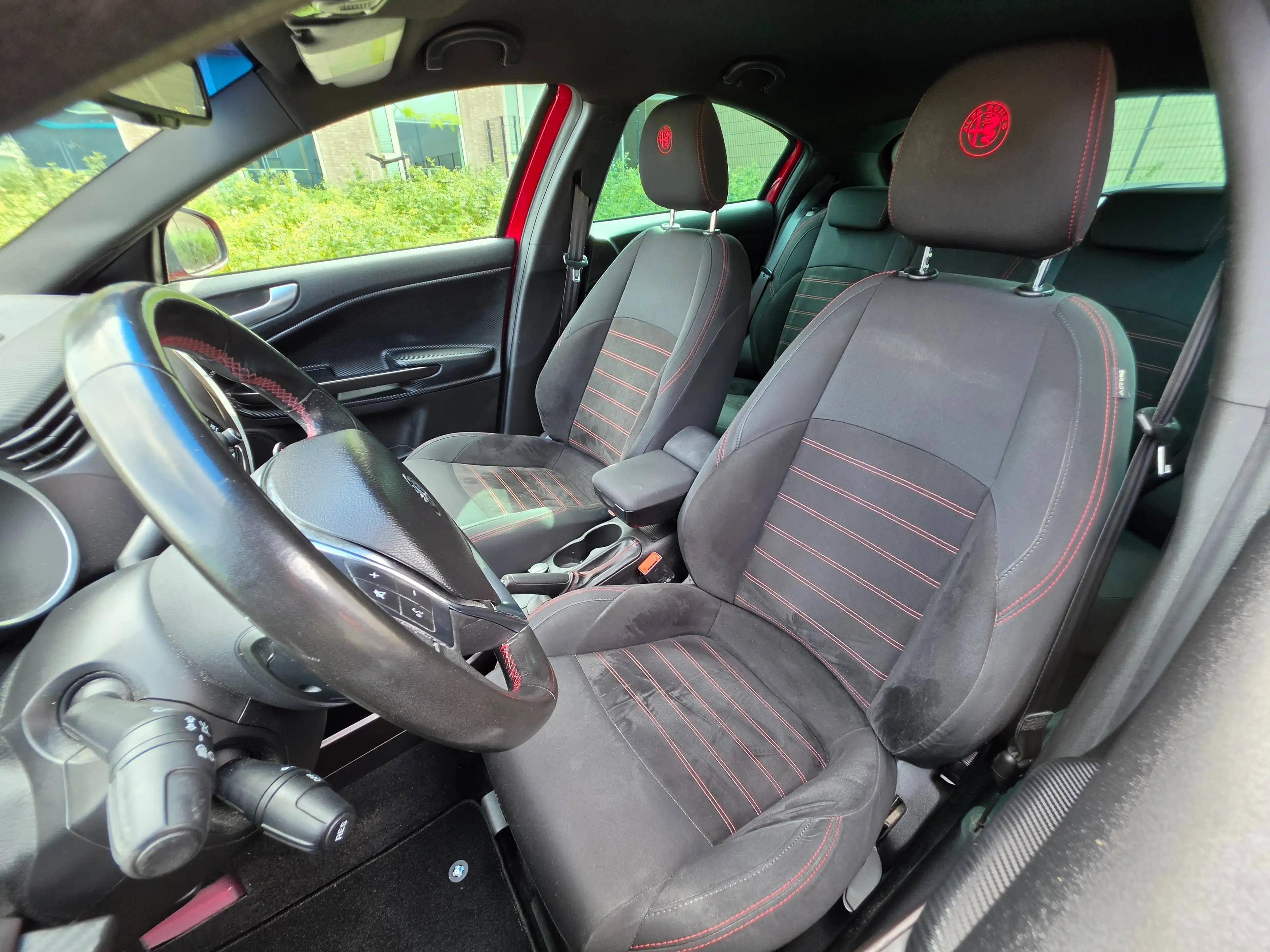 Alfa Romeo Giulietta 1.4 T MultiAir Super — photo 13