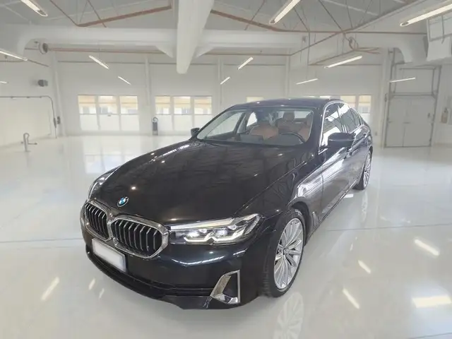 BMW 530 530D XDRIVE 48V 183KW LUXURY AUTO 4 PORTE BERLINA