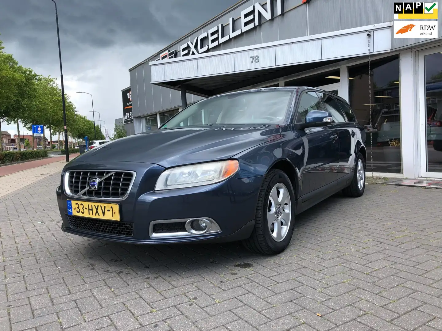 Volvo V70 2.0D Kinetic Albastru - 1