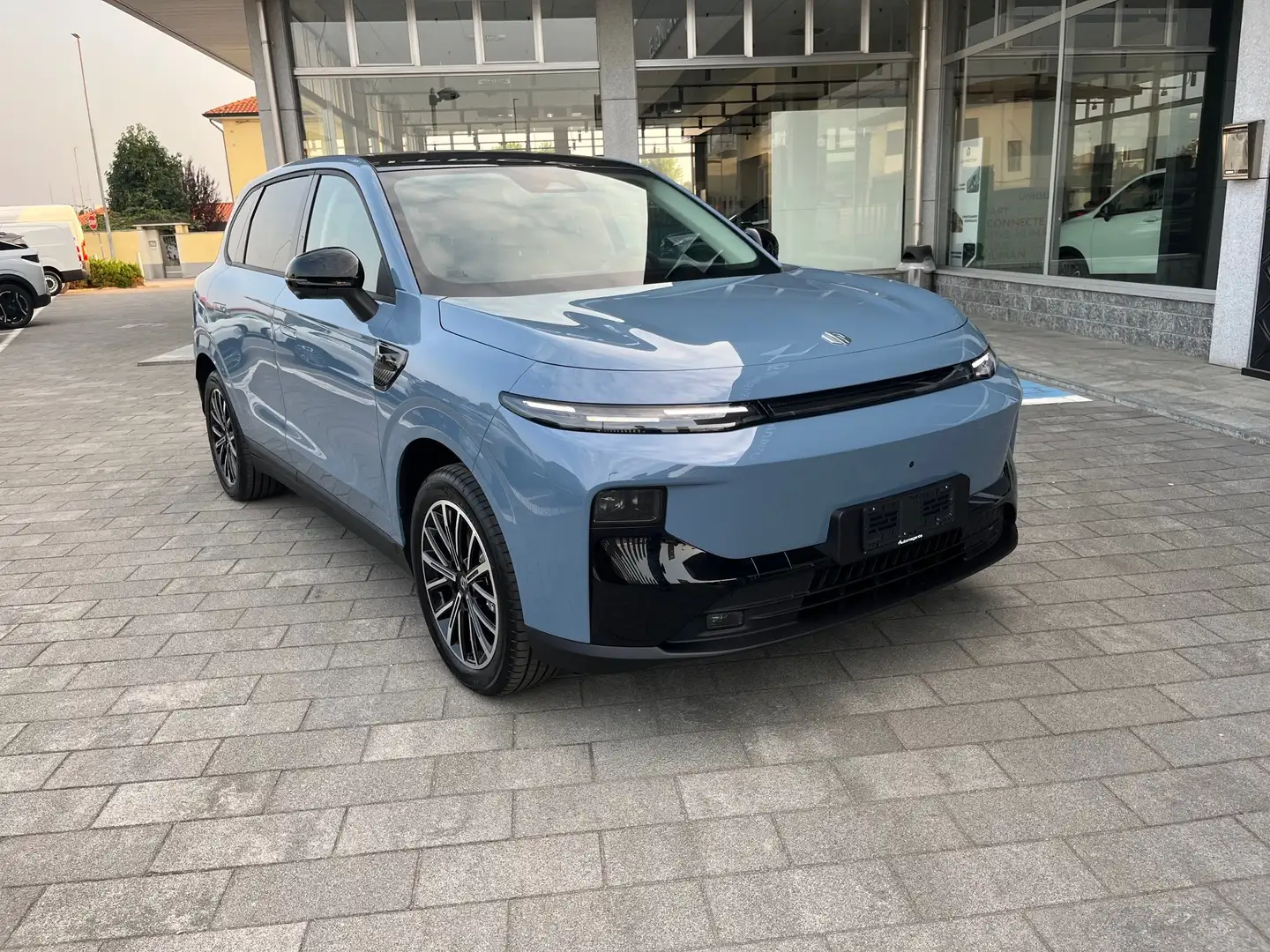 Leapmotor B10 Elettrica 218cv Batteria Pro 67kWh DESIGN Blau - 1