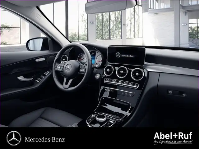 Mercedes-Benz 220 view 10