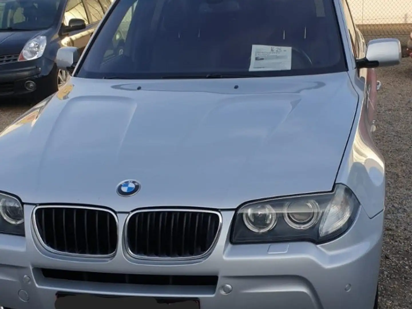 BMW X3 2.0d Silber - 1
