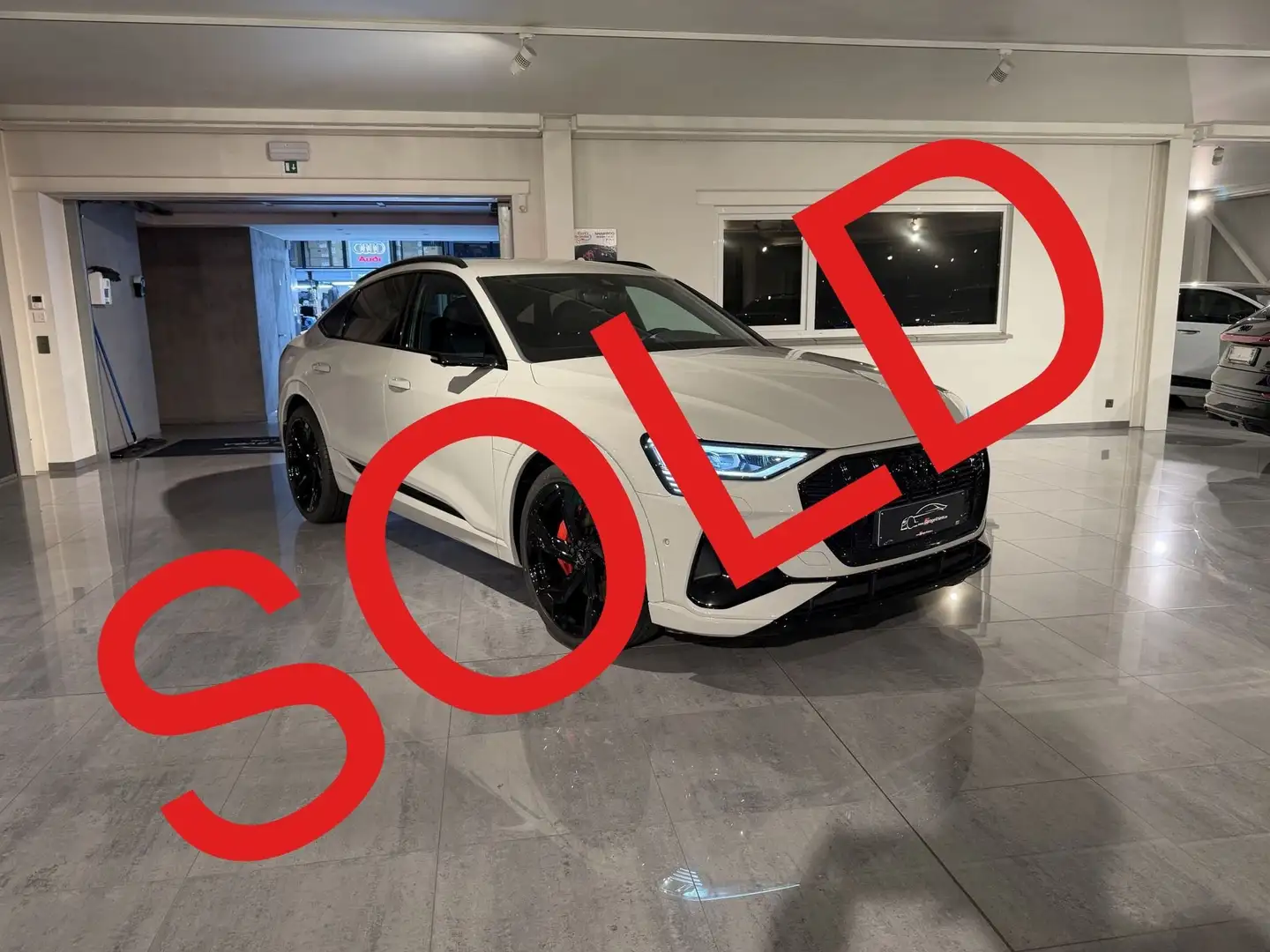 Audi Q8 e-tron SOLD BIJ GARAGE VRIENS YVES BV!!!!! Beżowy - 1