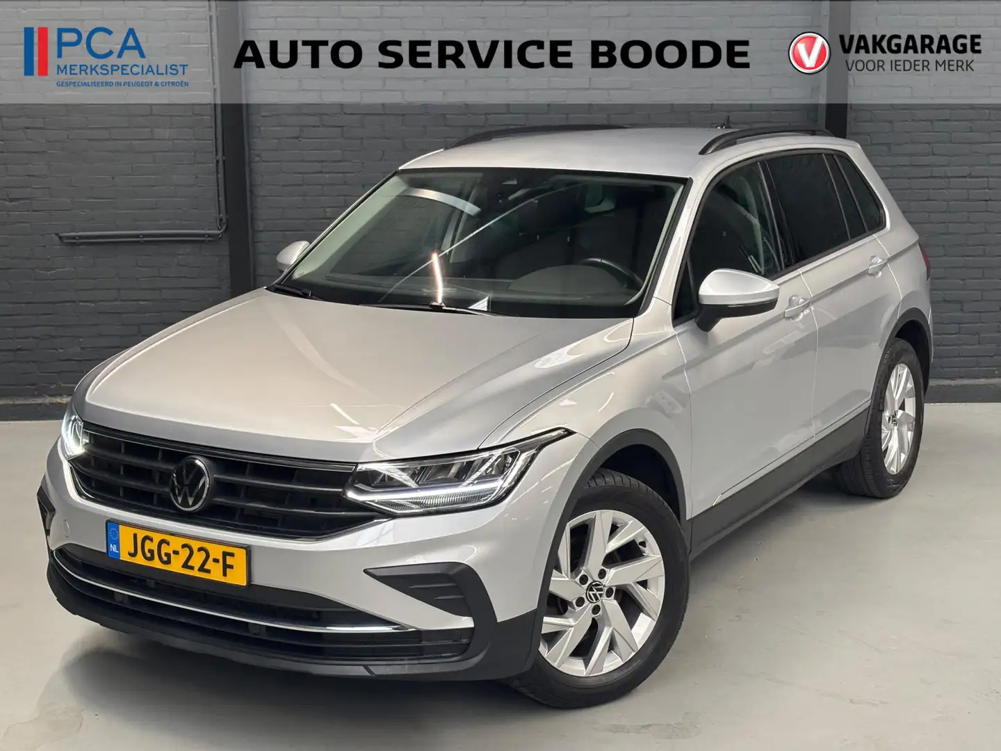 Volkswagen Tiguan 1.5 TSI Life automaat - camera - stoelverwarming - Grau - 1