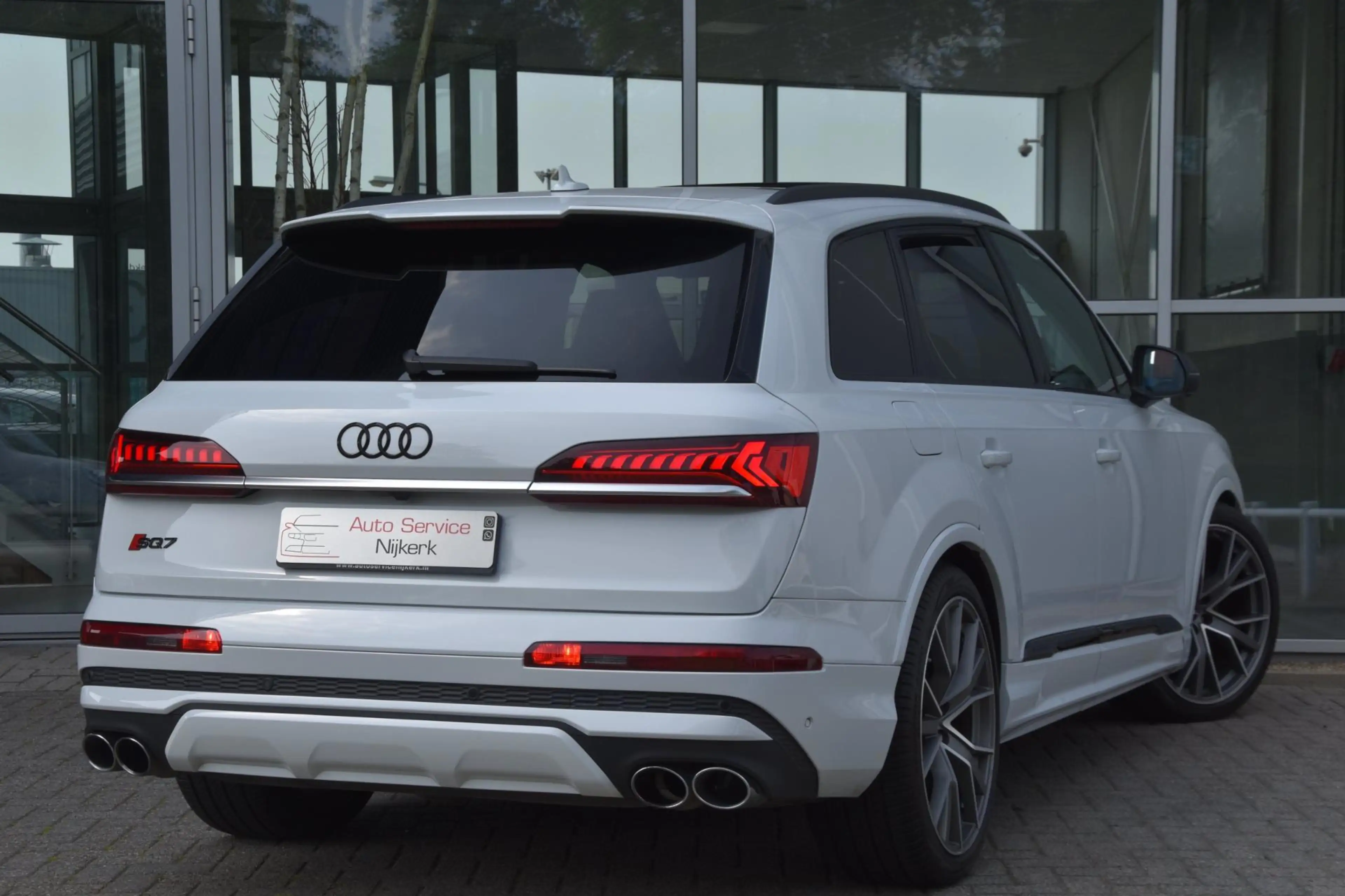 Audi SQ7 4.0 TDI quattro Exclusive Performance 4W-Sturing H — photo 3