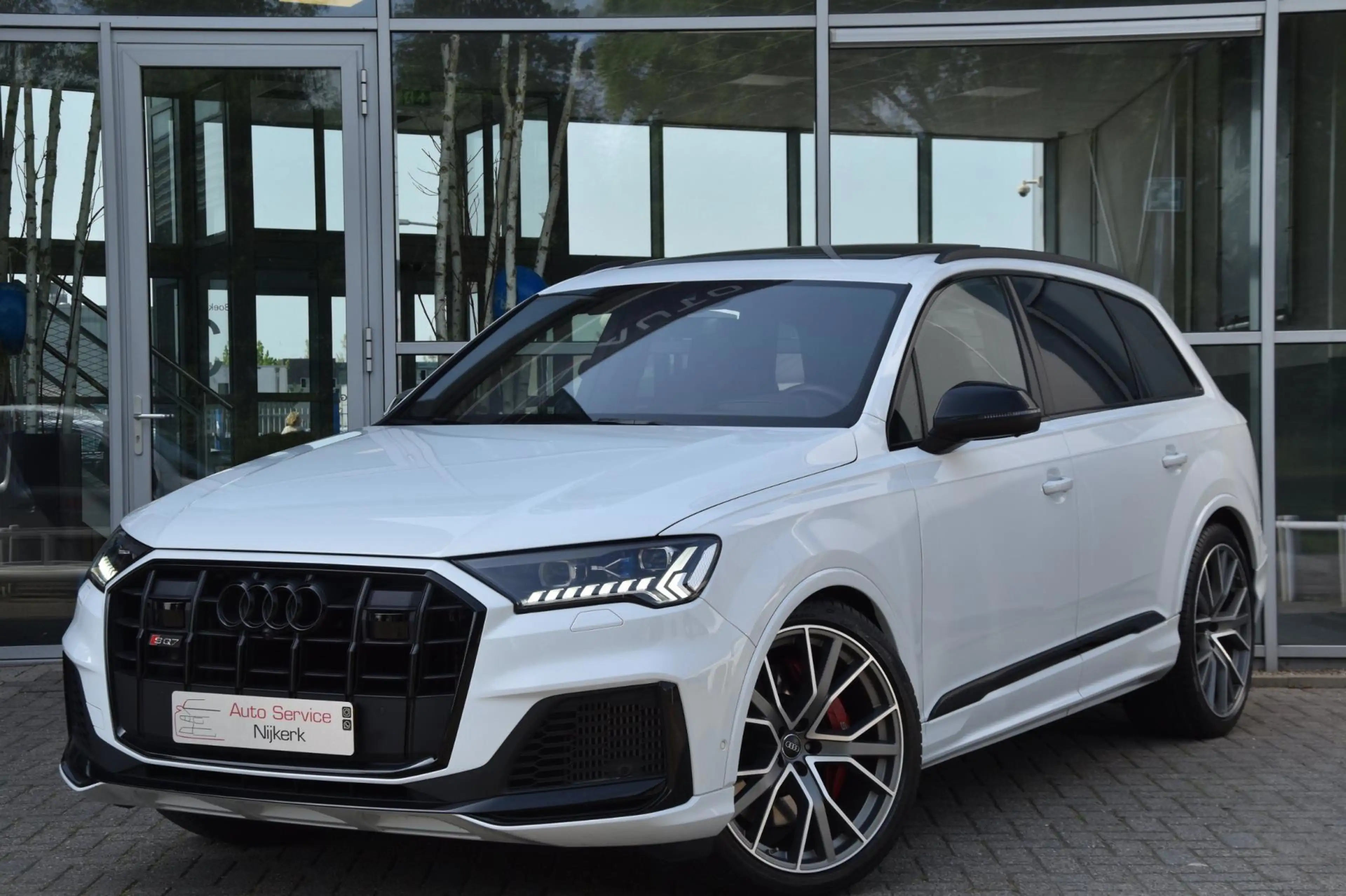 Audi SQ7 4.0 TDI quattro Exclusive Performance 4W-Sturing H — photo 4