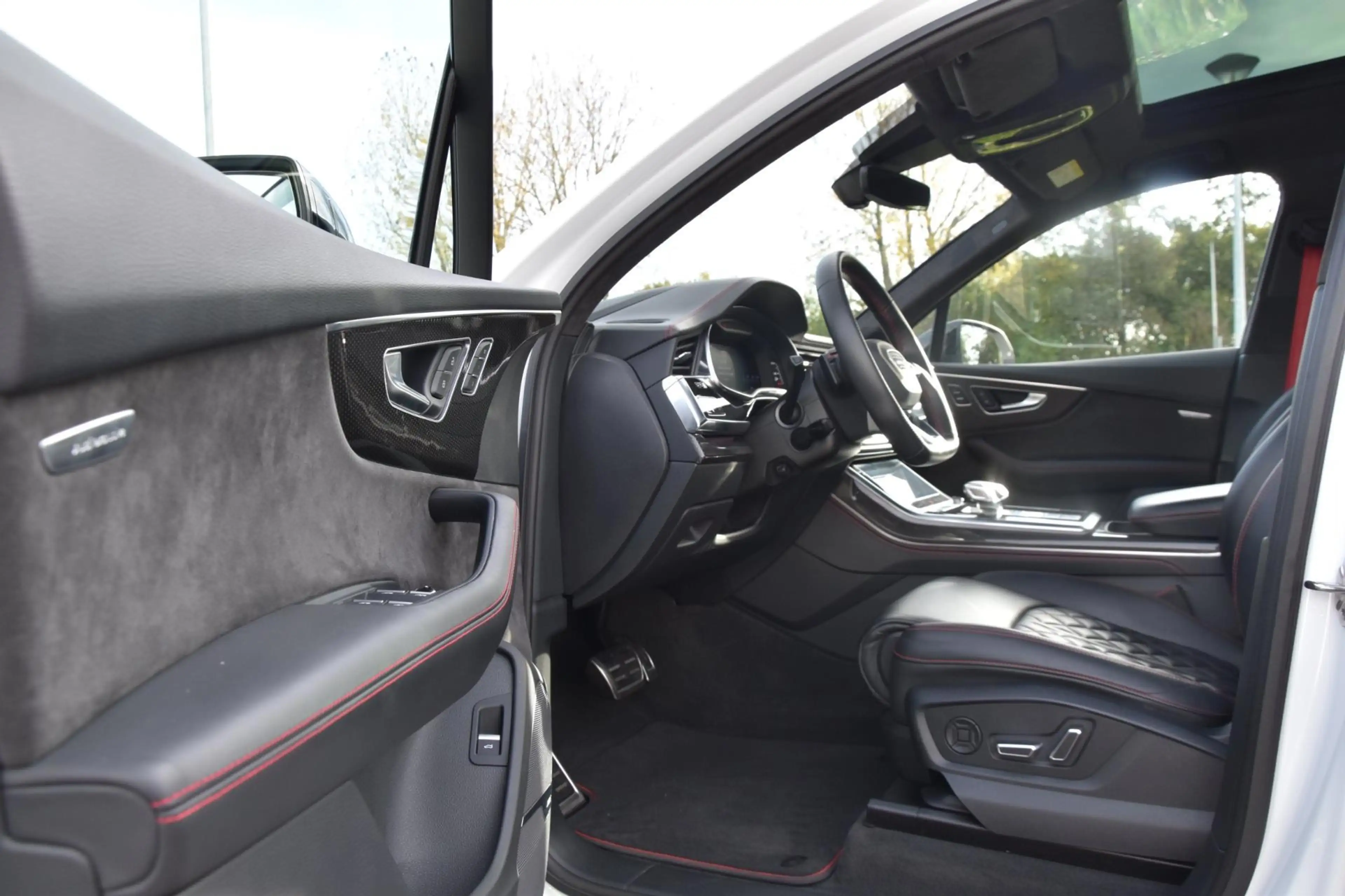 Audi SQ7 4.0 TDI quattro Exclusive Performance 4W-Sturing H — photo 7