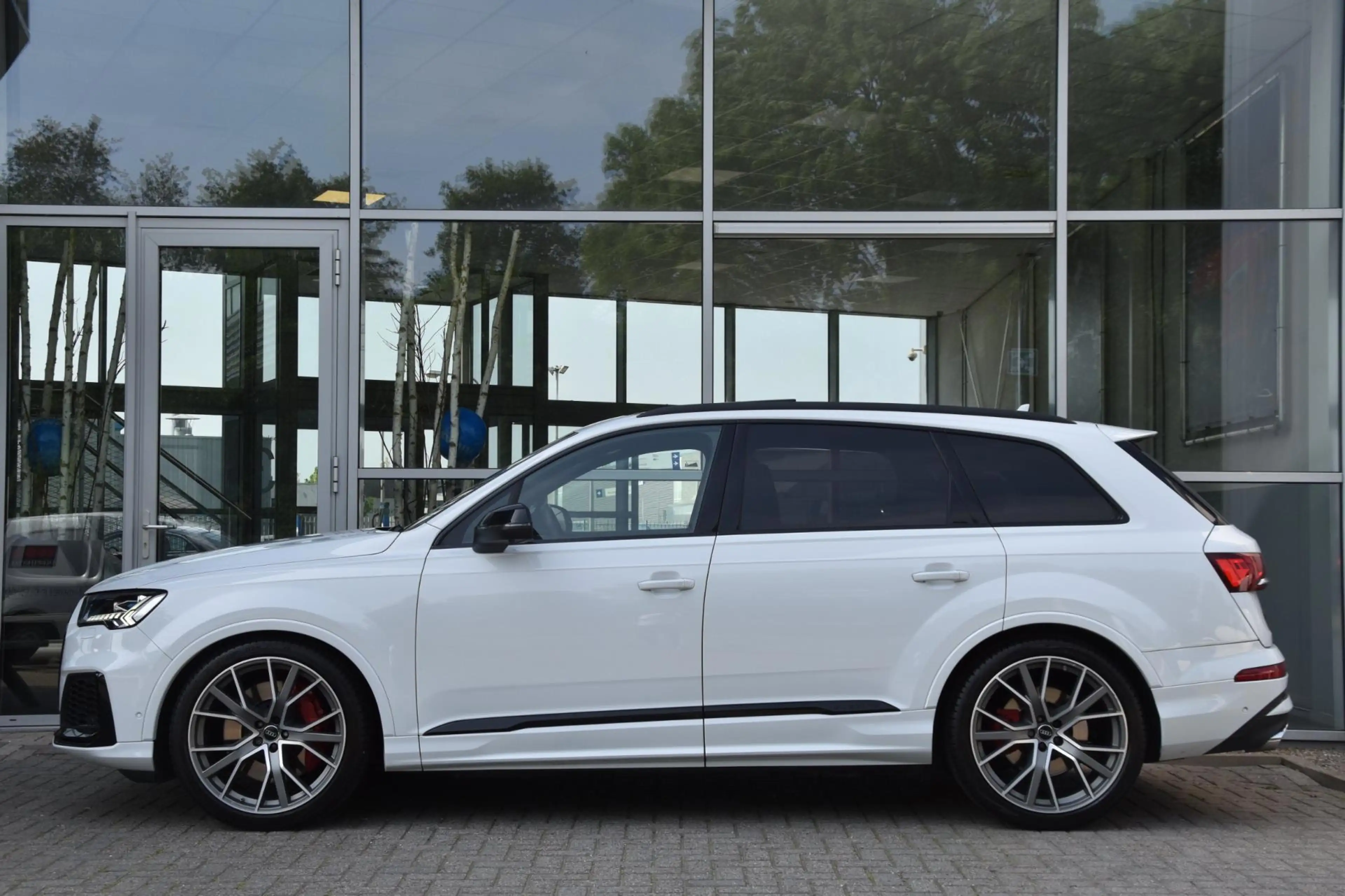 Audi SQ7 4.0 TDI quattro Exclusive Performance 4W-Sturing H — photo 5