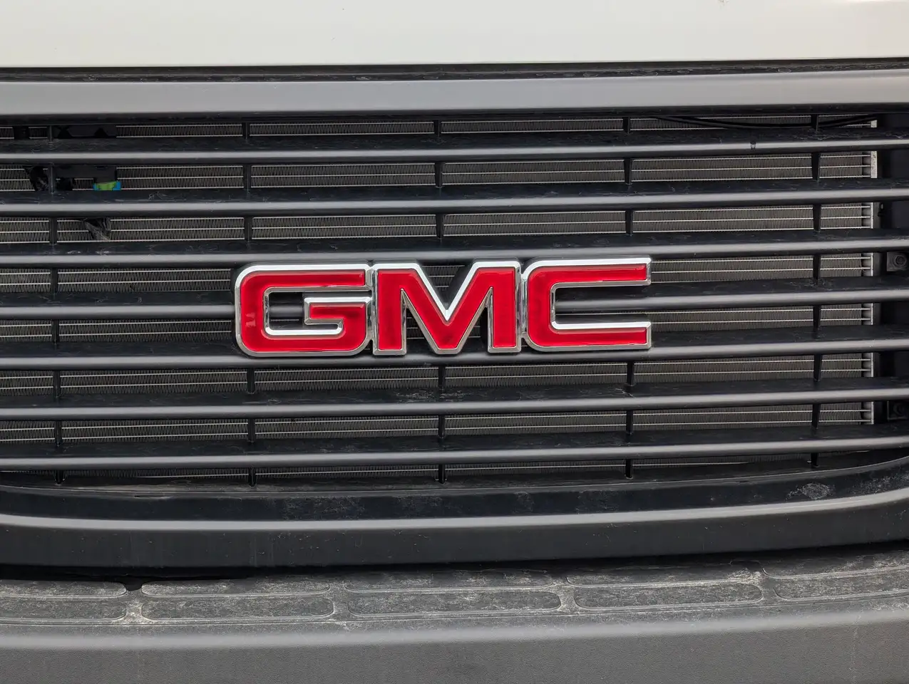 GMC Savana снимка GMC Savana