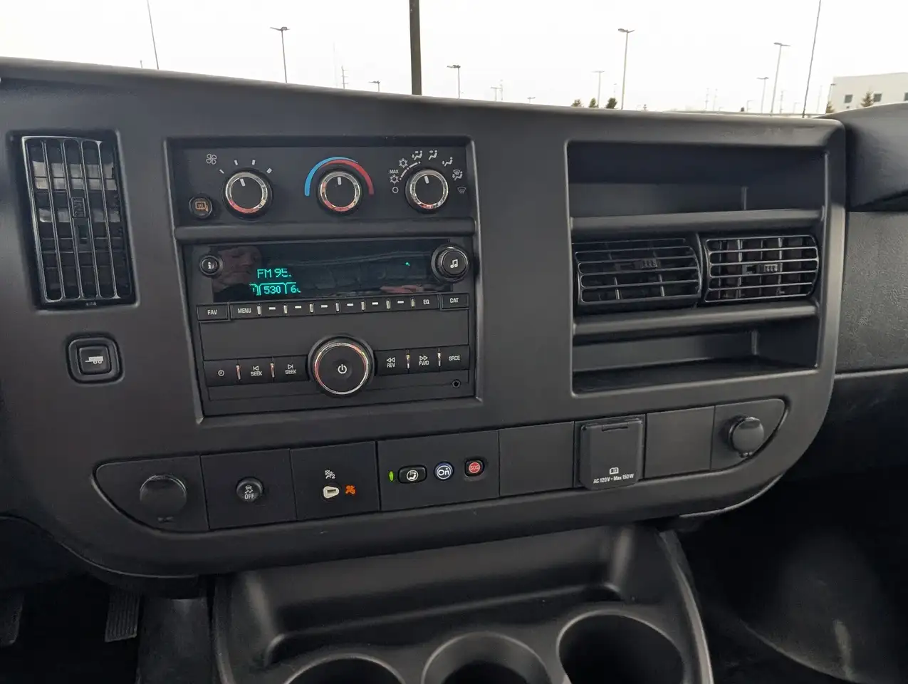 GMC Savana снимка GMC Savana