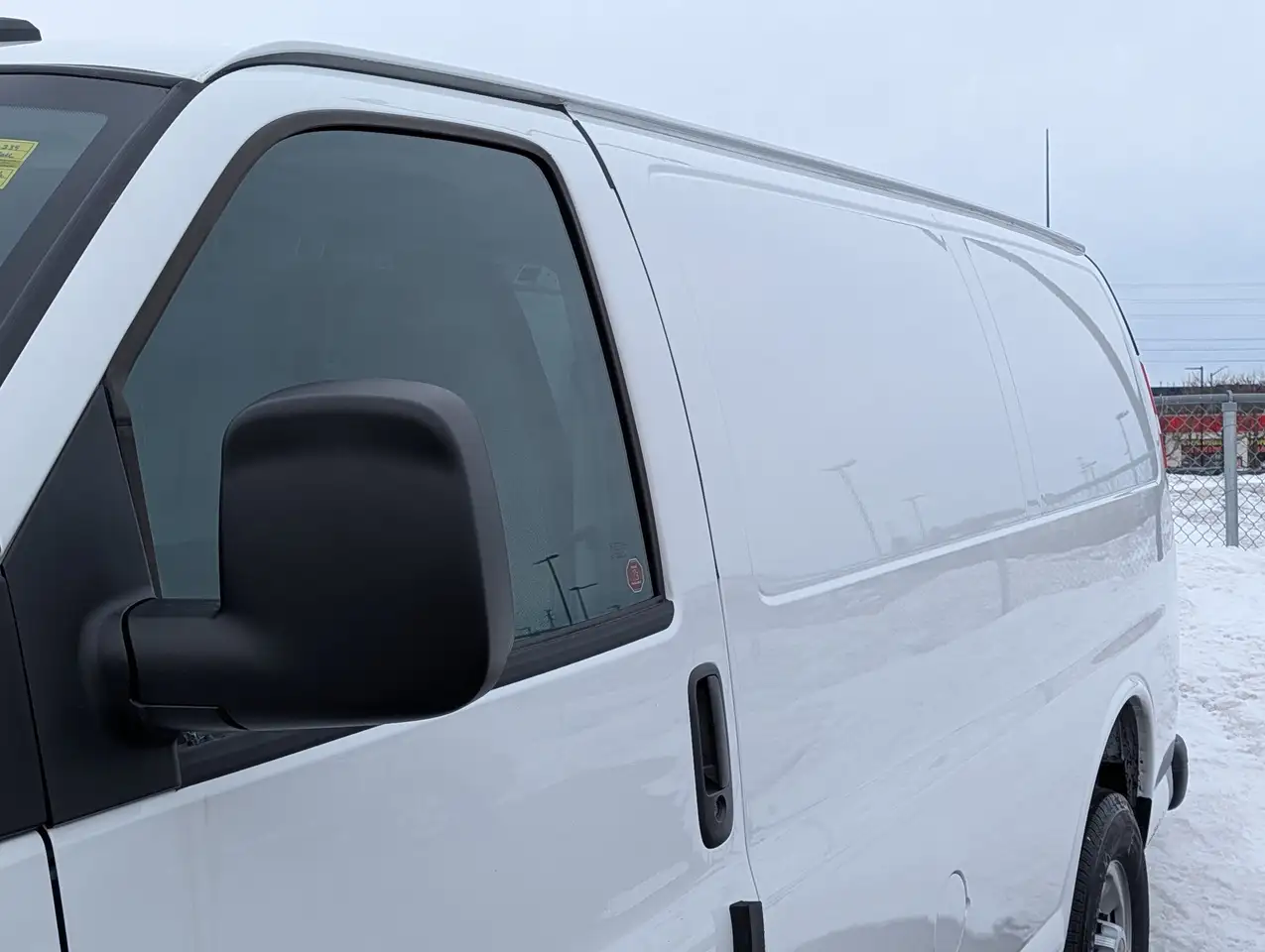 GMC Savana снимка GMC Savana