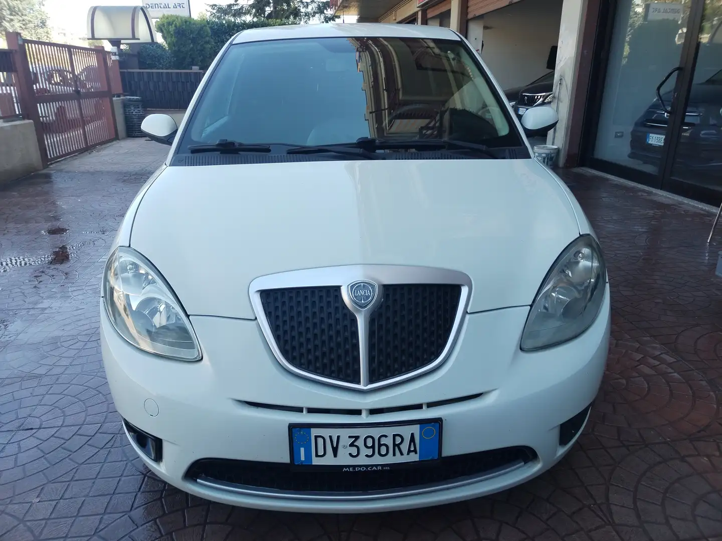 Lancia Y 1.3 MJ cambio automatico Bílá - 2